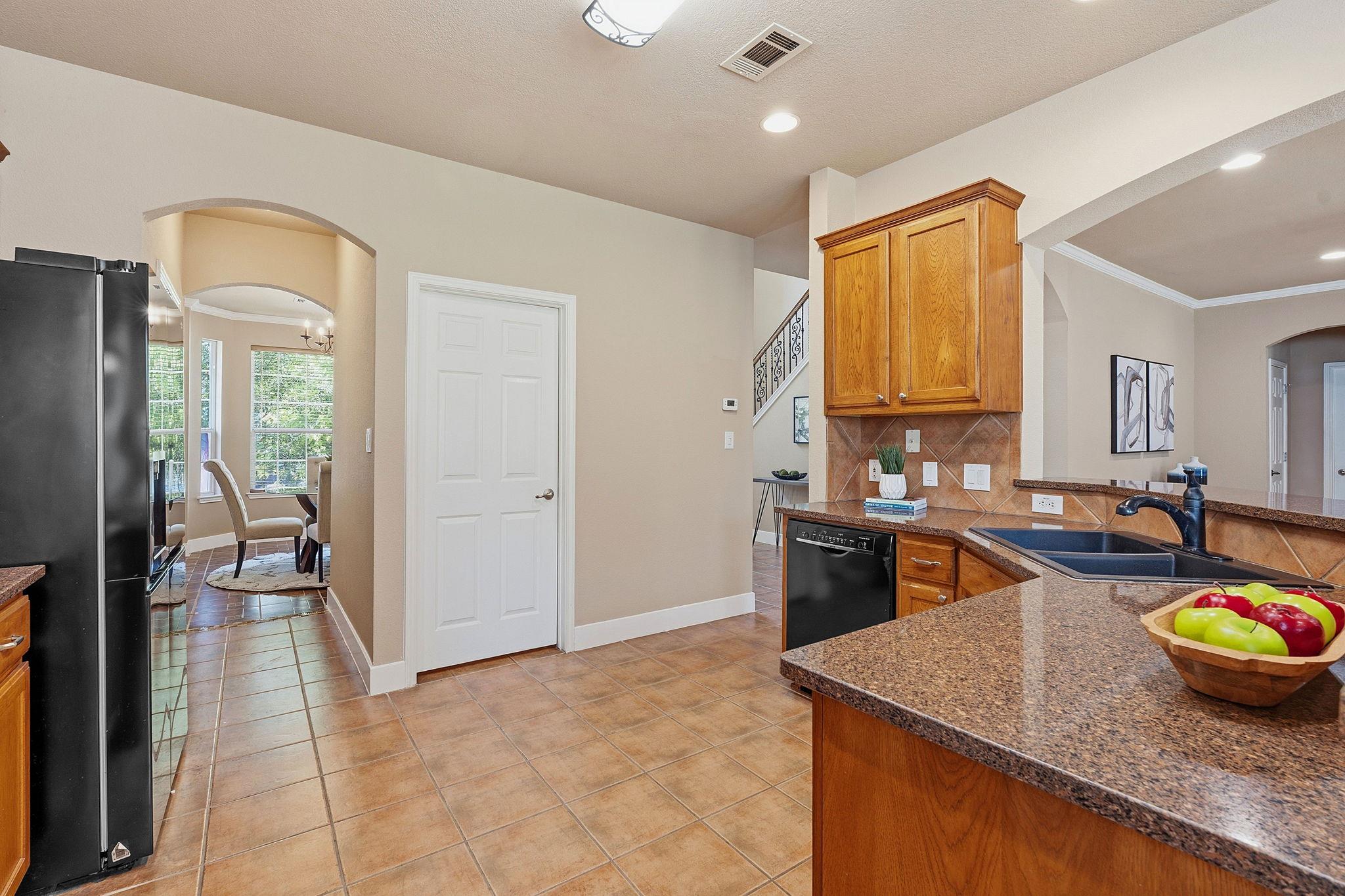 9716 Pasatiempo Dr Property Photo 12
