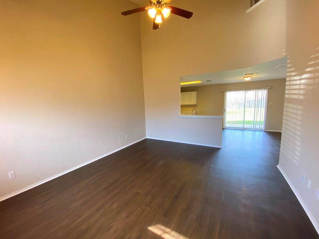 17416 Wiseman Dr Property Photo 3