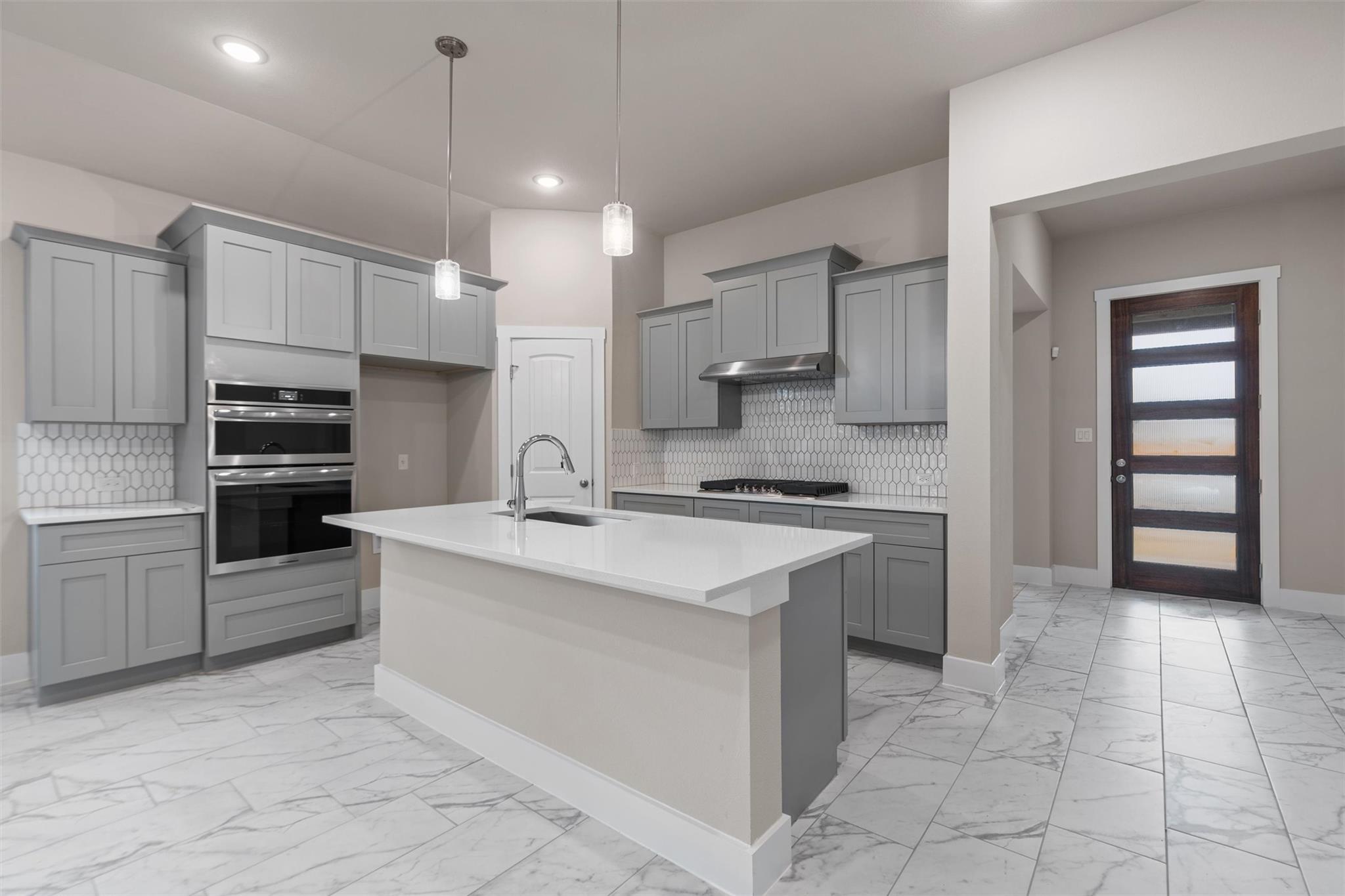 19108 Kleingrass Ln Property Photo 11