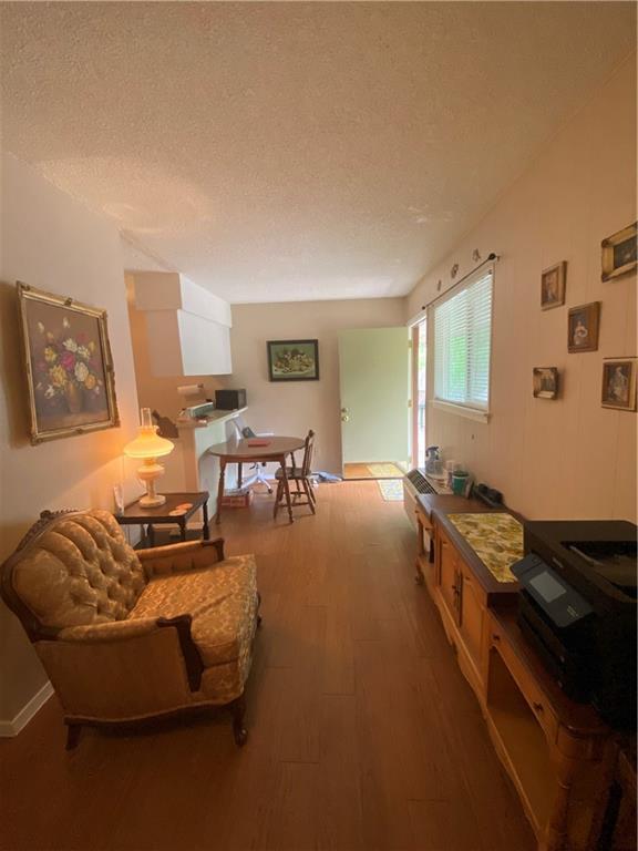 400 W 34th St #206 Property Photo 3