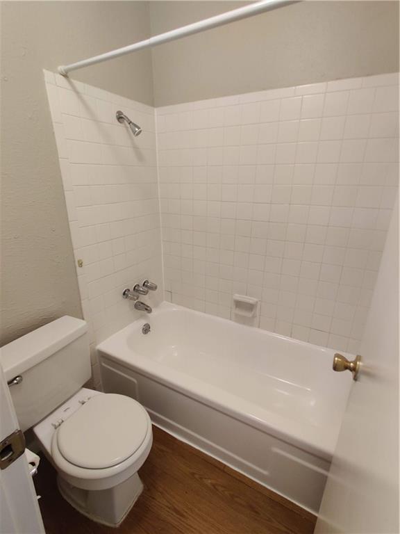 400 W 34th St #206 Property Photo 6