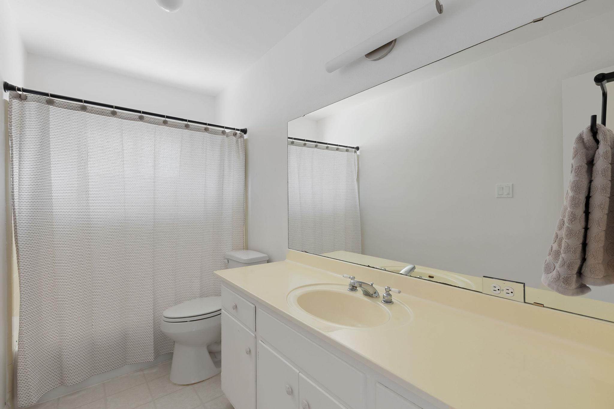 9307 Queenswood Dr Property Photo 28