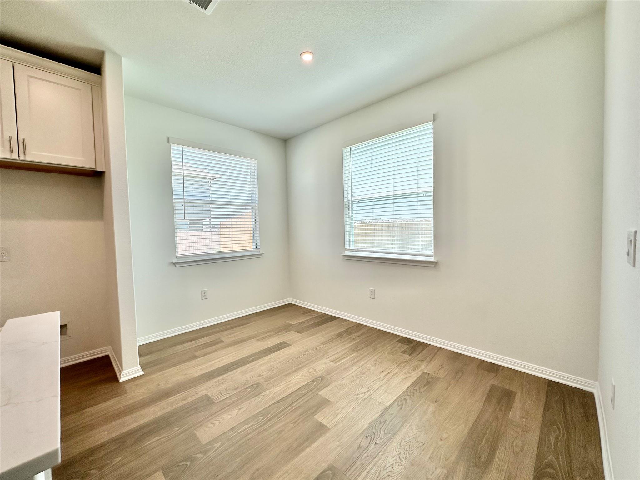 335 Young St Property Photo 5