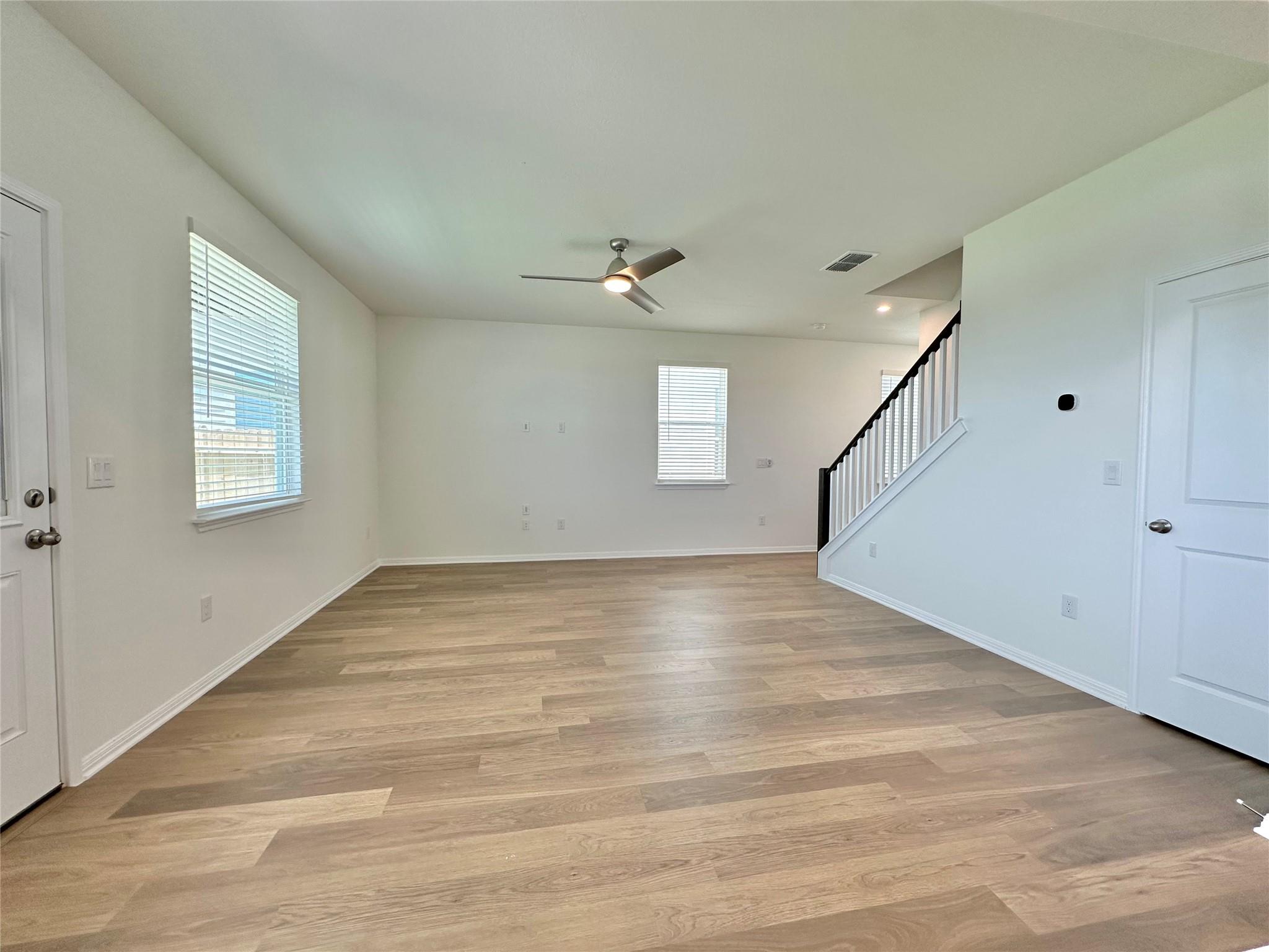 335 Young St Property Photo 6