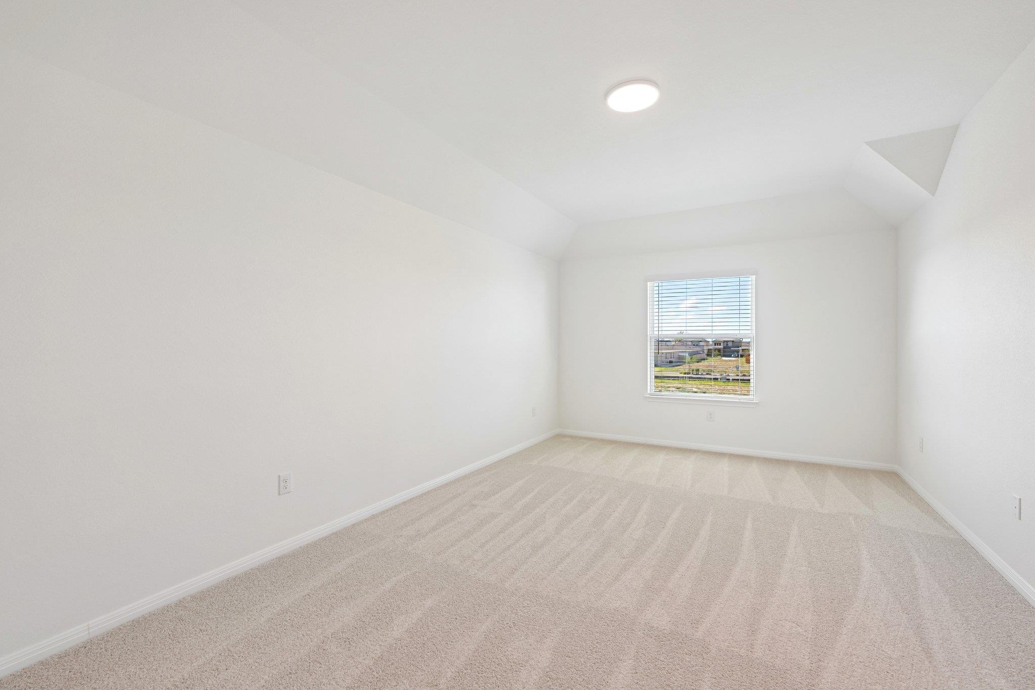 335 Young St Property Photo 10