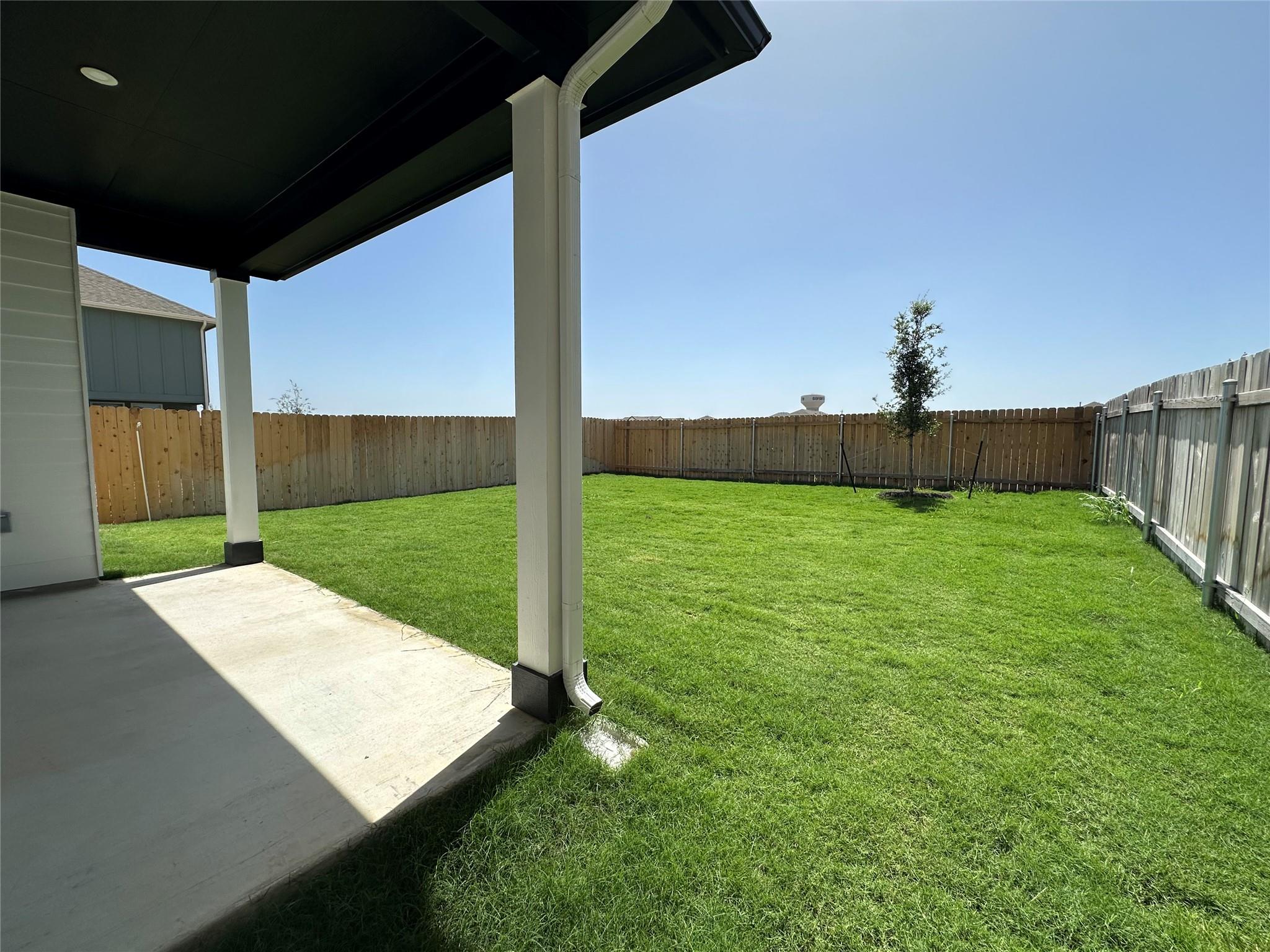335 Young St Property Photo 12