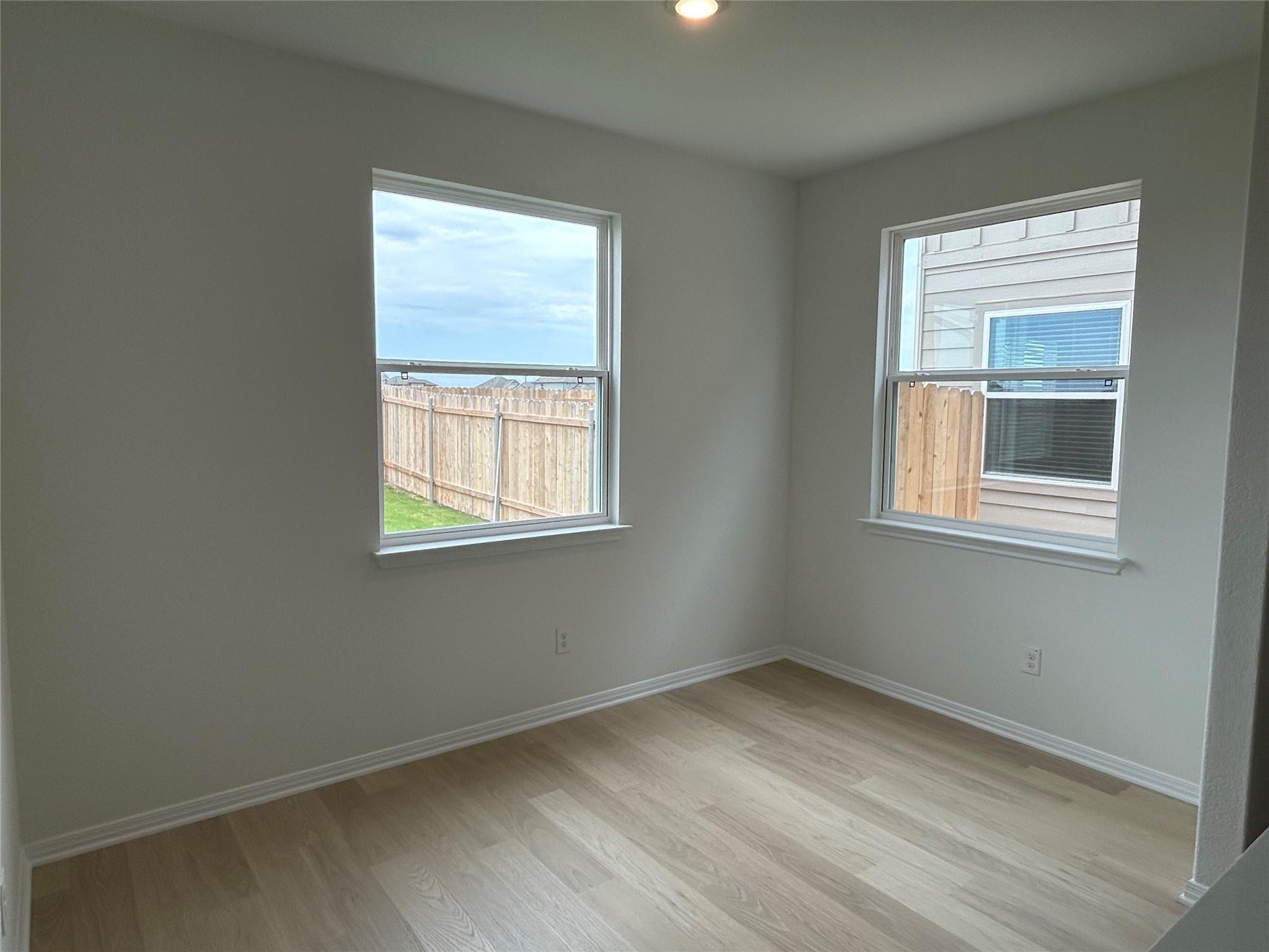 335 Young St Property Photo 13