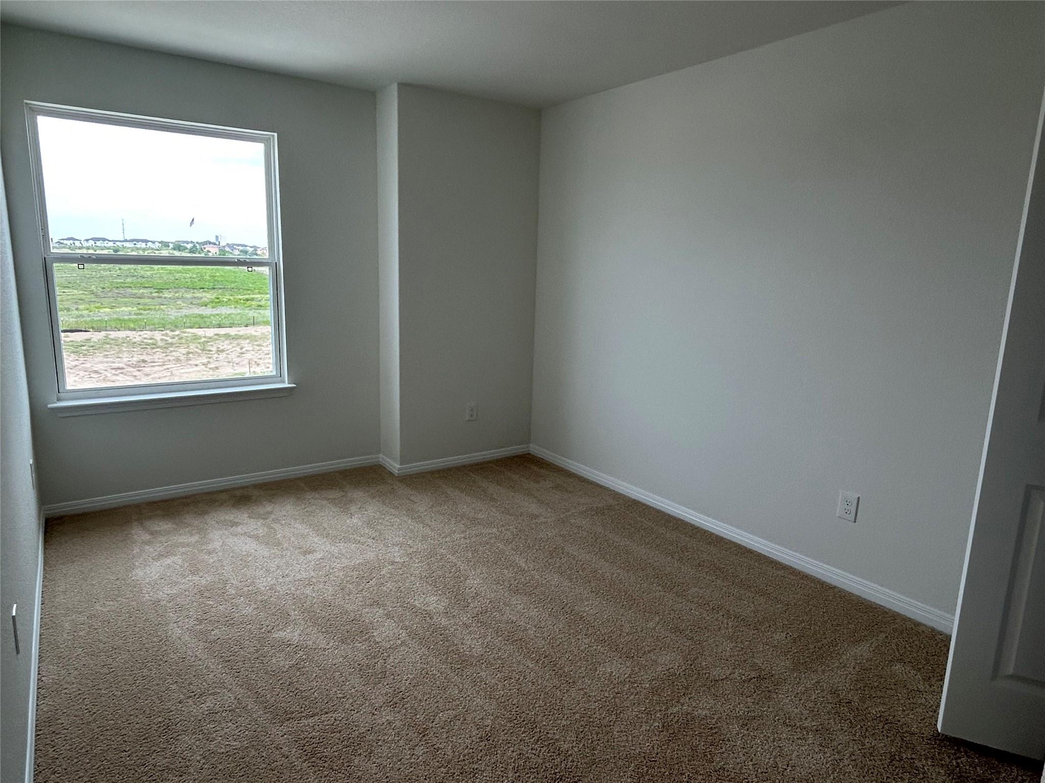 335 Young St Property Photo 16