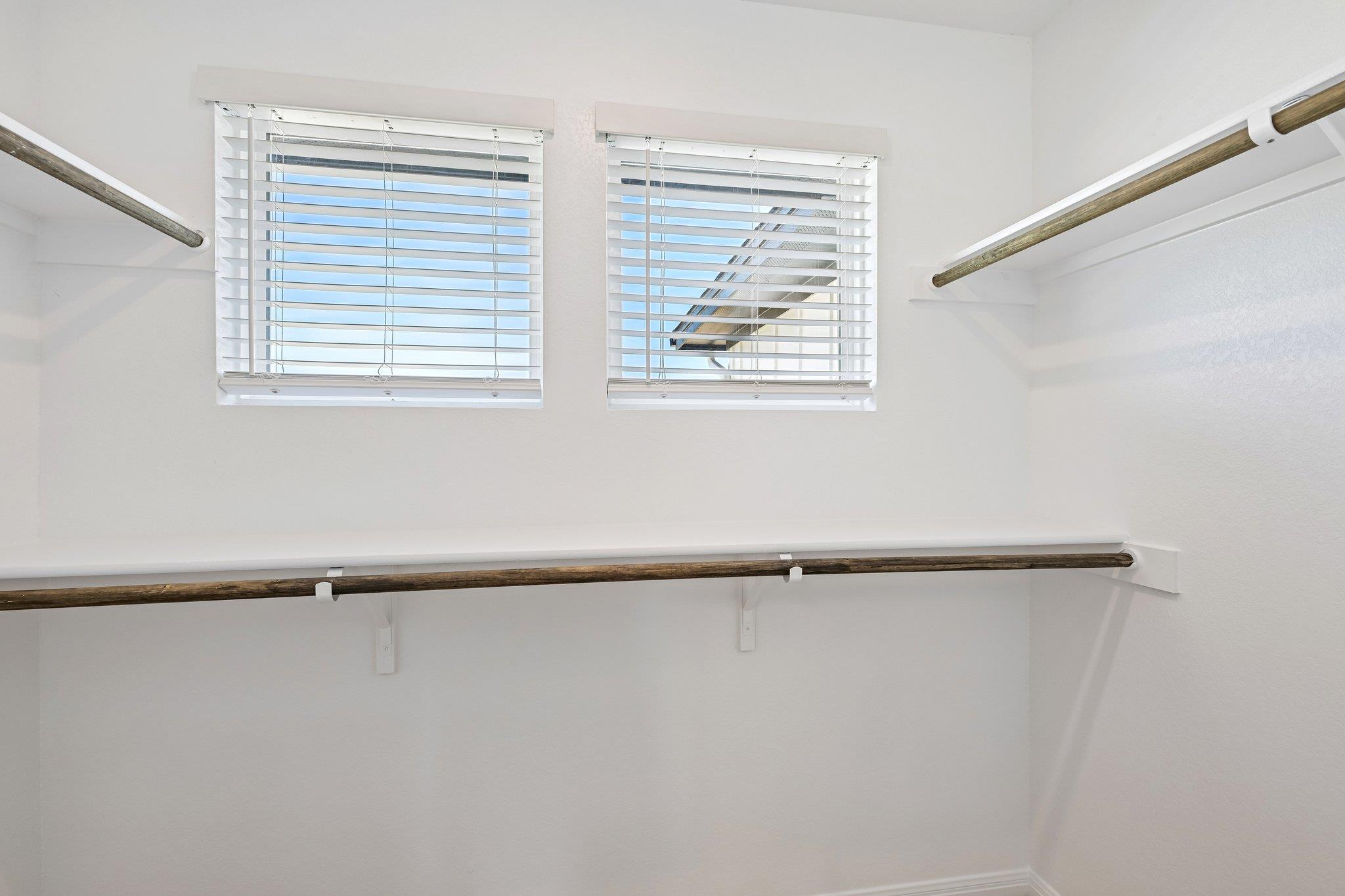 335 Young St Property Photo 16