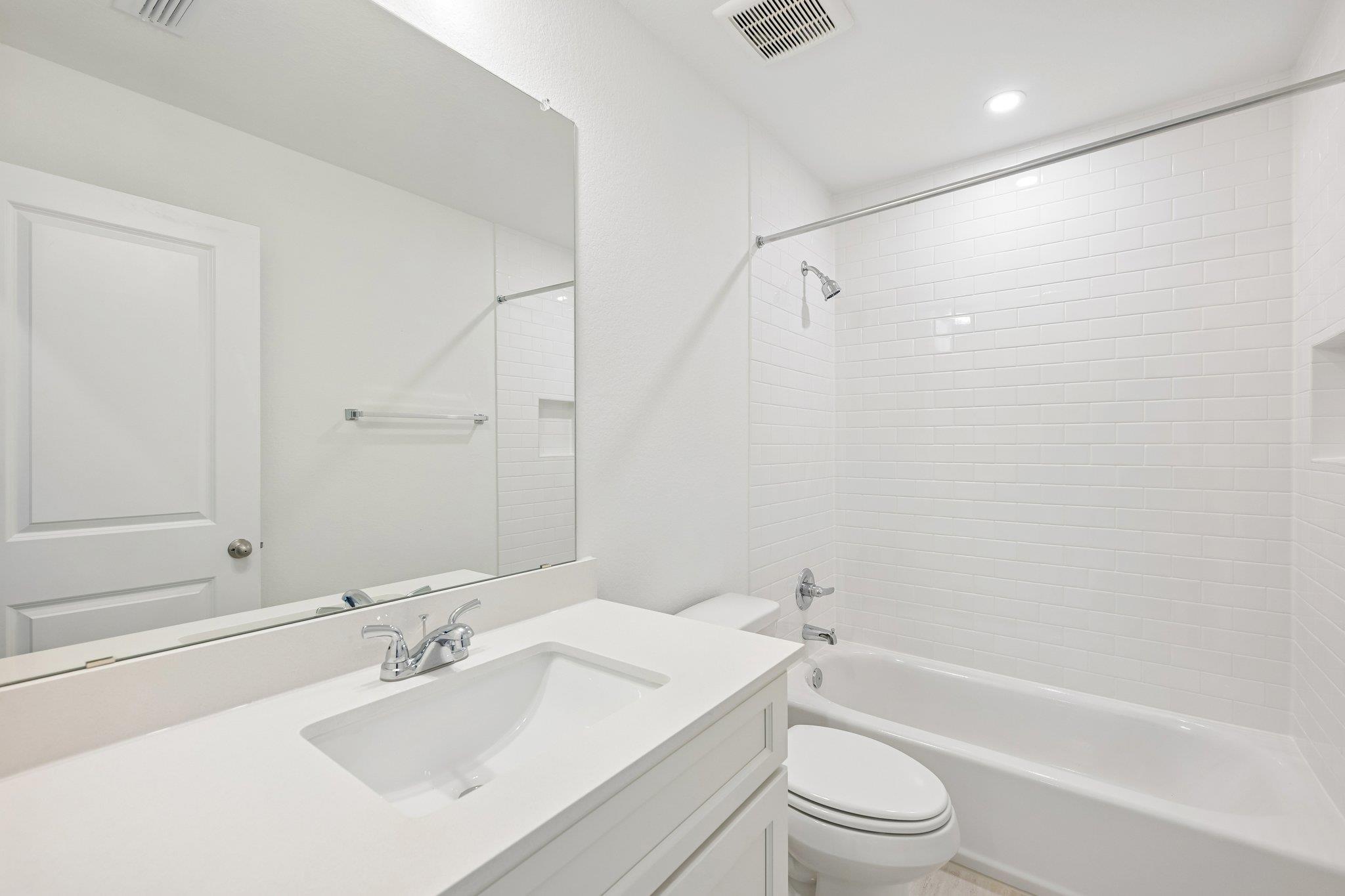 335 Young St Property Photo 18