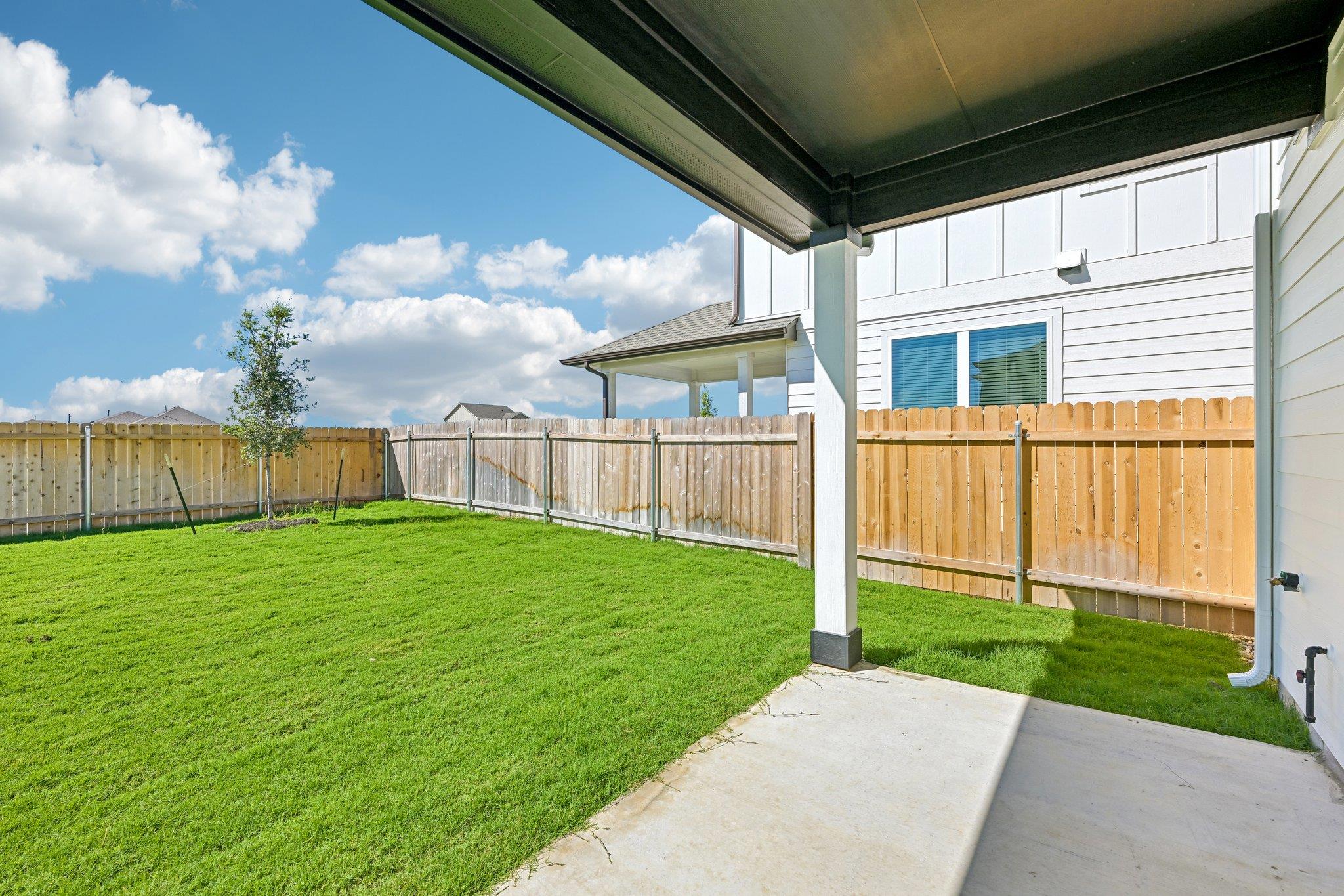 335 Young St Property Photo 24