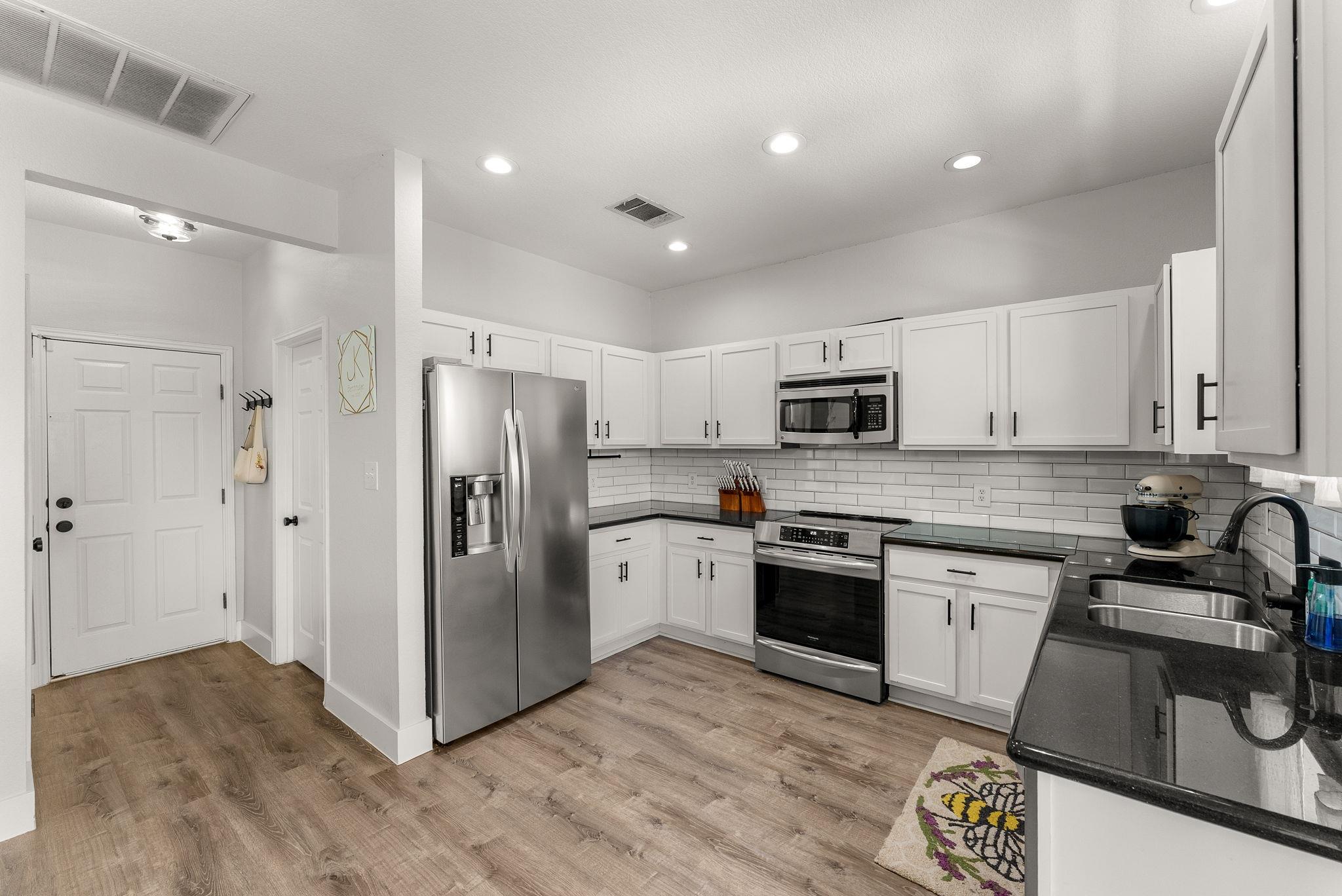110 Stone Crest Blvd Property Photo 7