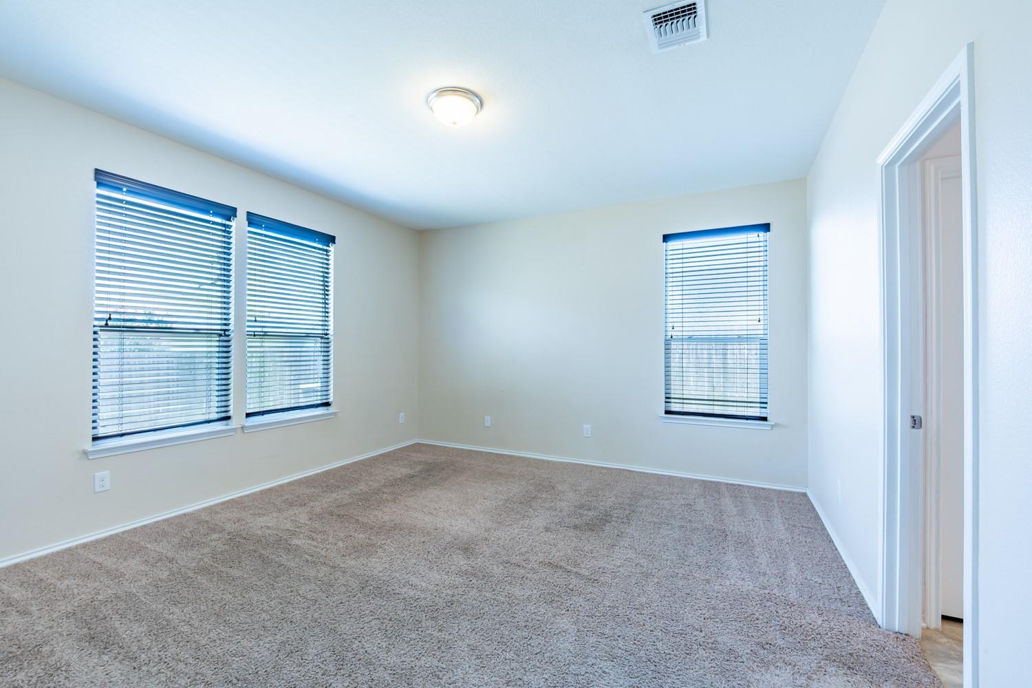 12416 Dwight Eisenhower St Property Photo 13