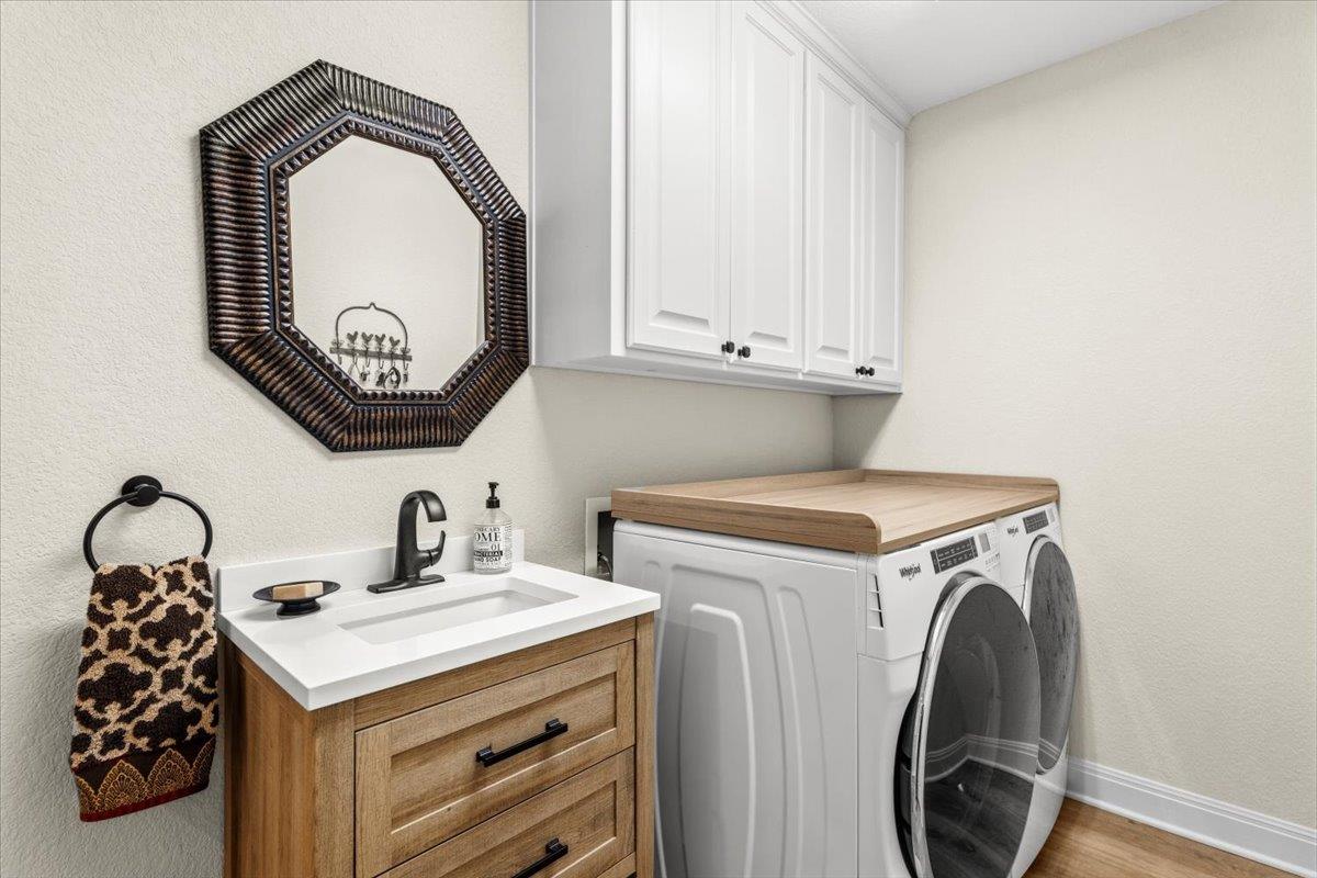 6594 W Hwy 290 None Property Photo 26