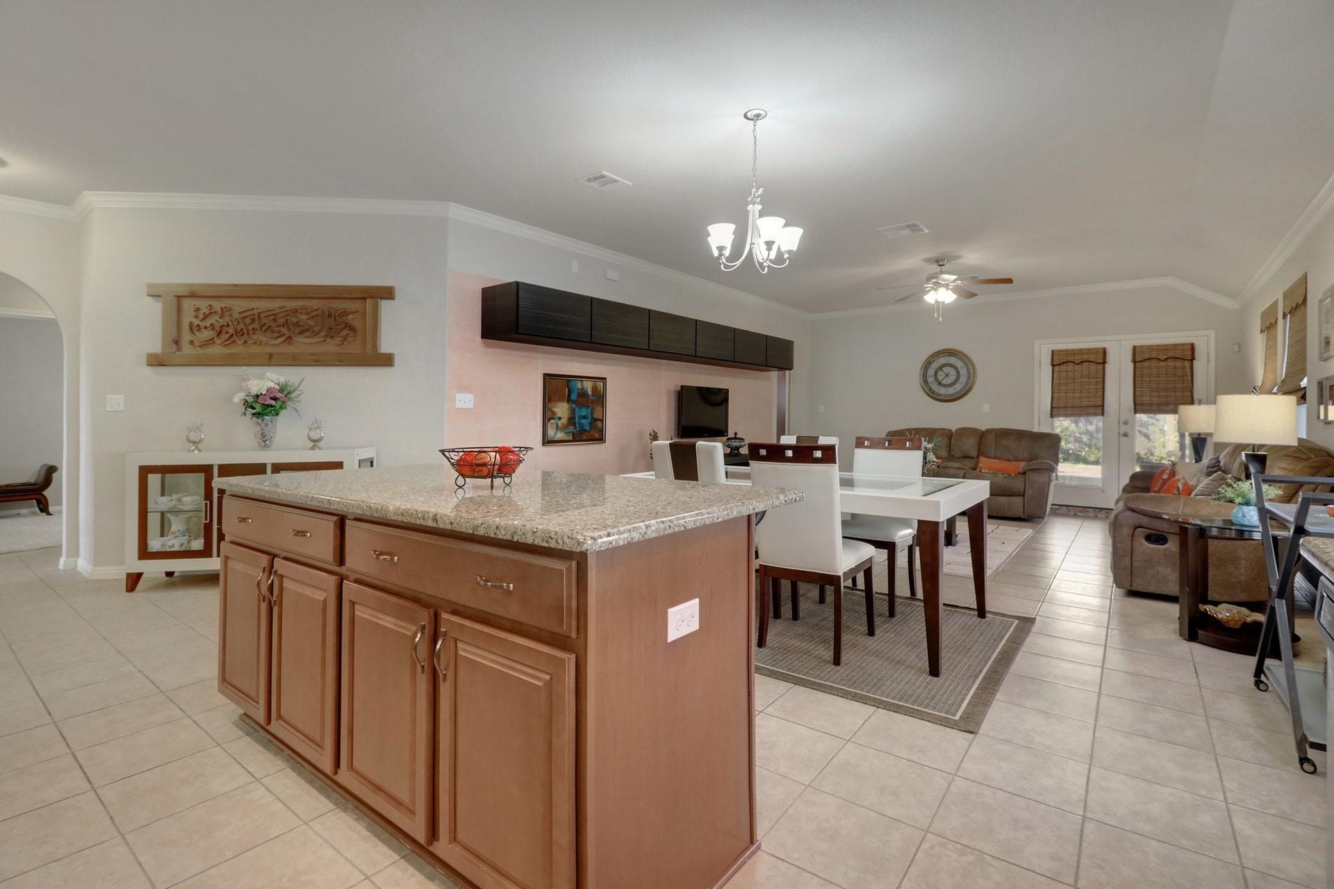 913 Coulee Dr Property Photo 6