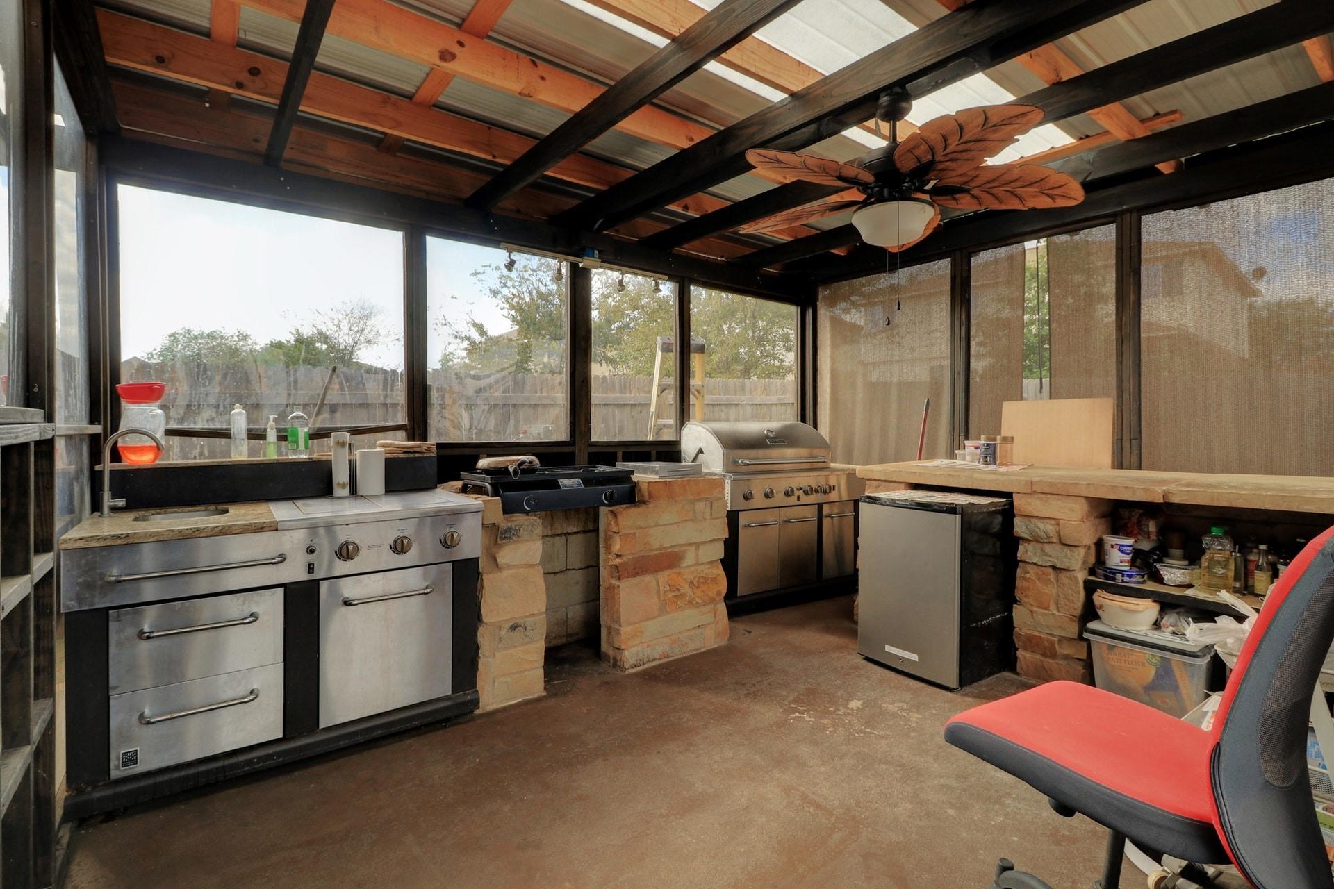 913 Coulee Dr Property Photo 24