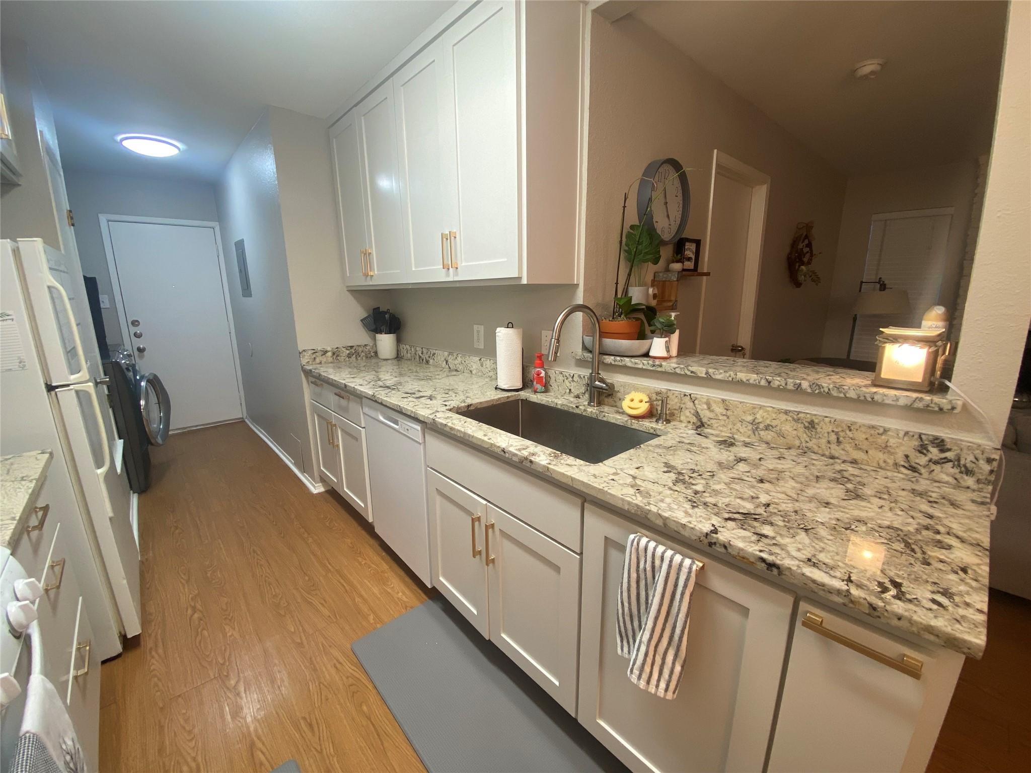 12306 Deer Falls Dr #b Property Photo 3