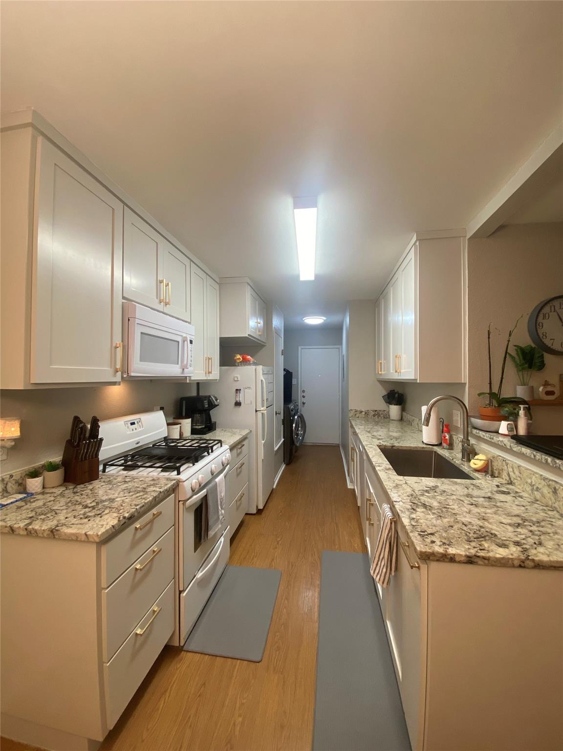12306 Deer Falls Dr #b Property Photo 4
