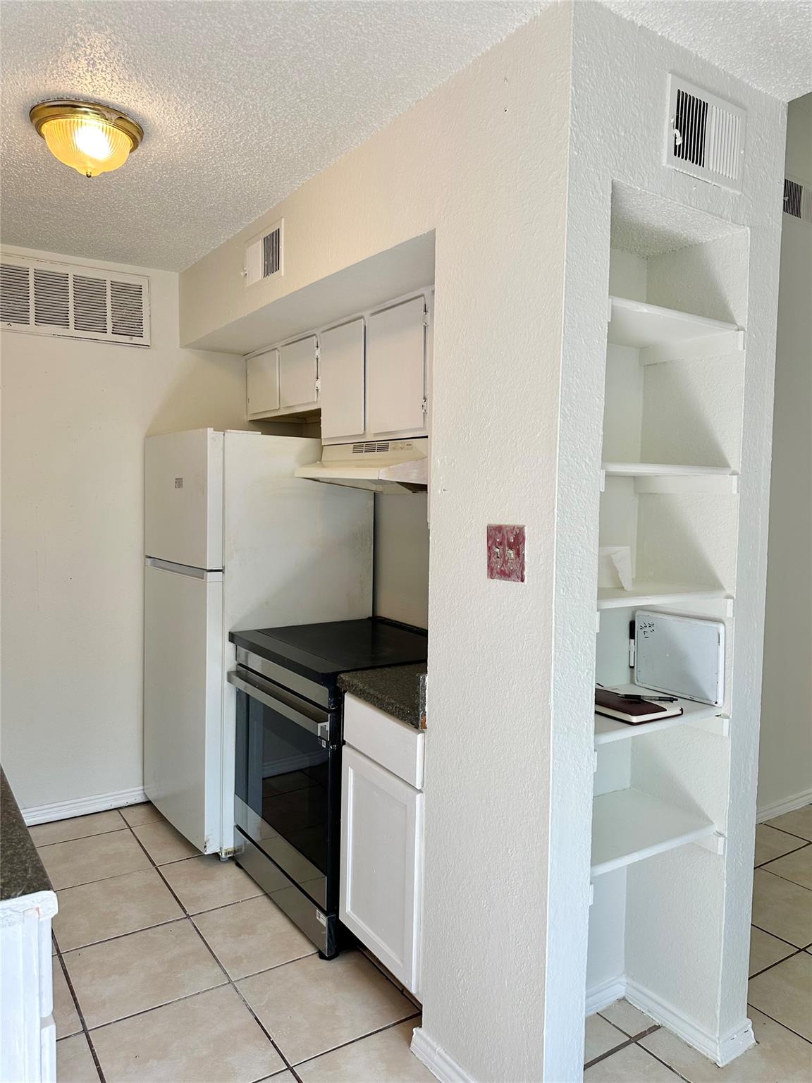4322 Gillis St #204 Property Photo 5