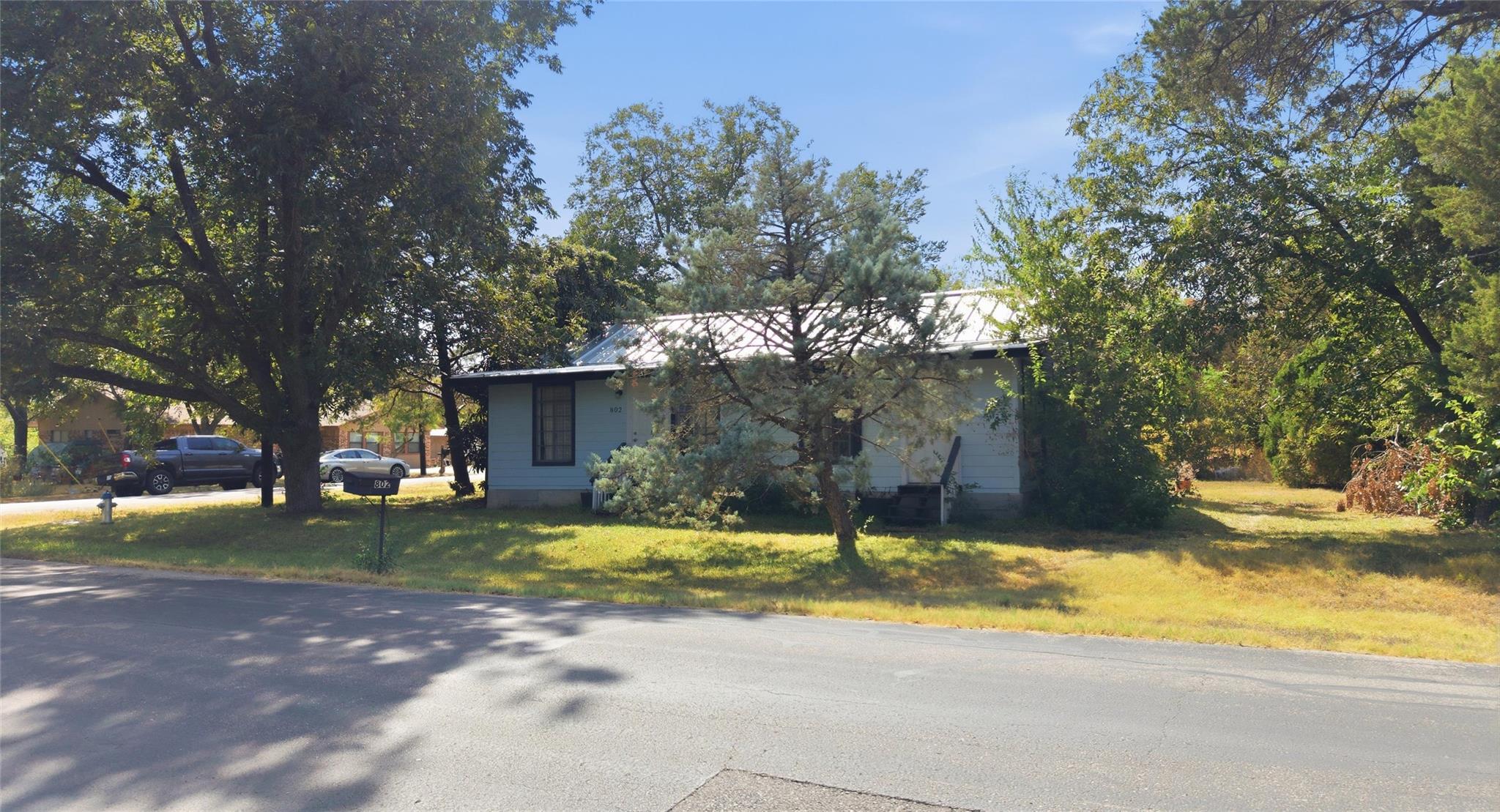 802 N Myrtle St Property Photo 1