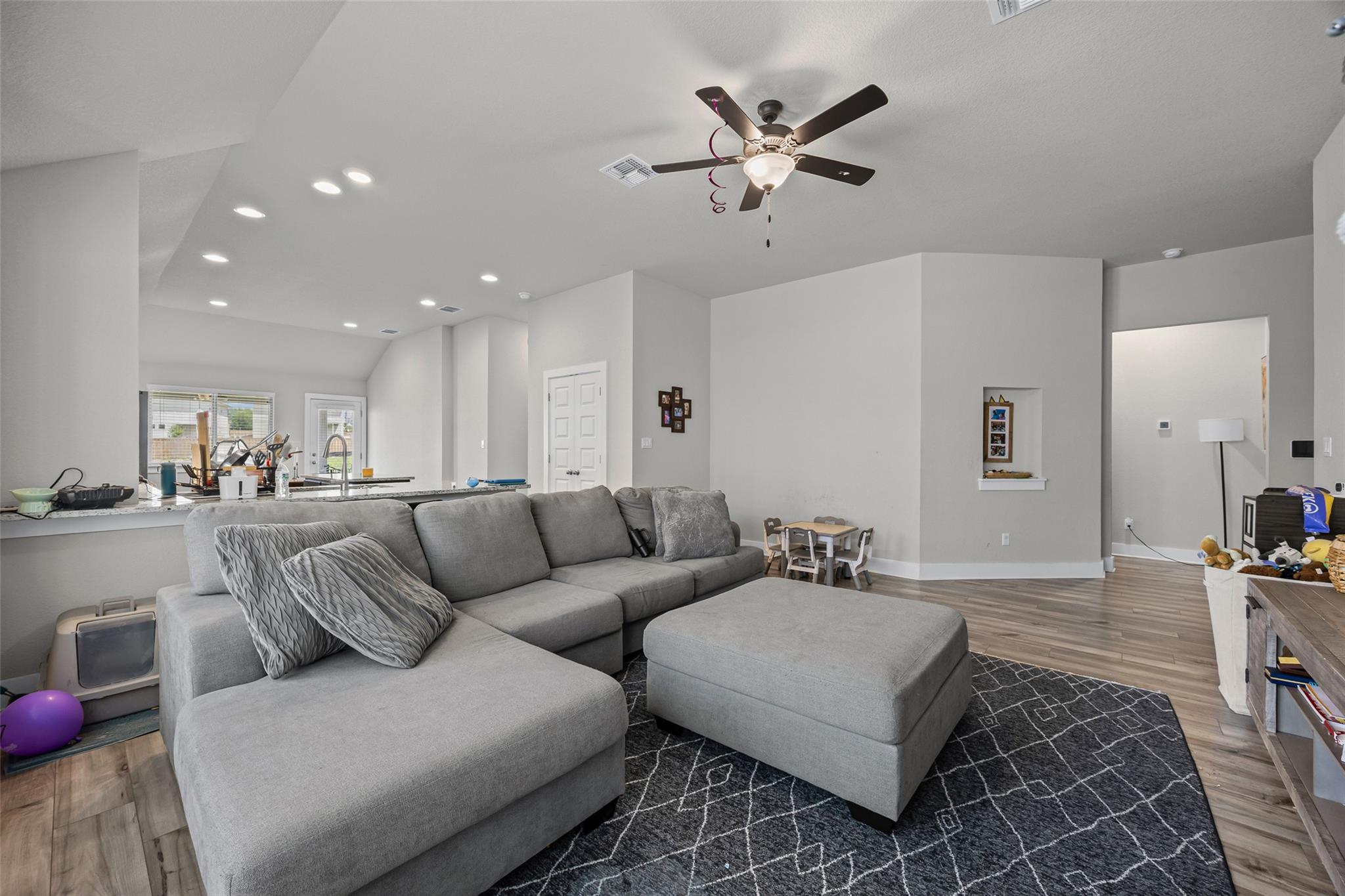 627 Biscayne Bay Bnd Property Photo 5