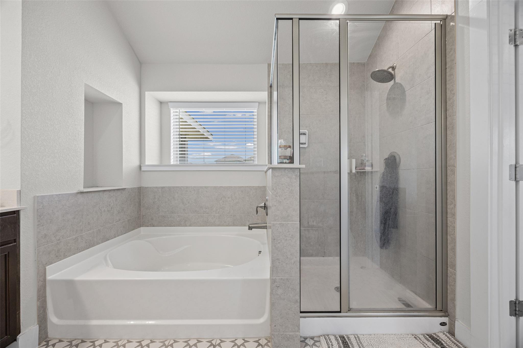 627 Biscayne Bay Bnd Property Photo 12