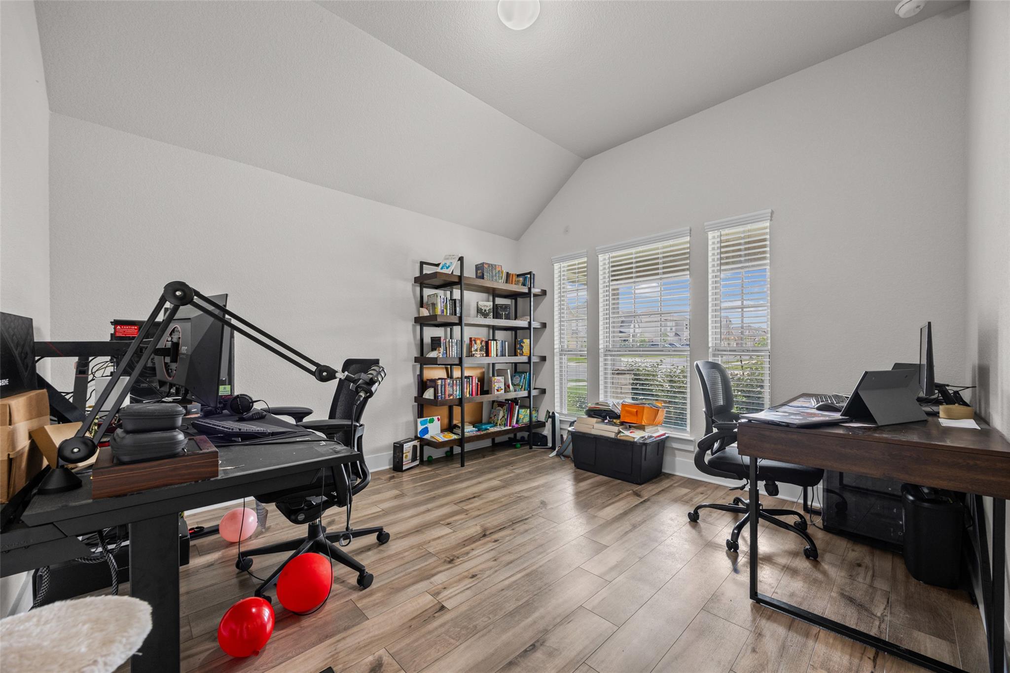 627 Biscayne Bay Bnd Property Photo 13