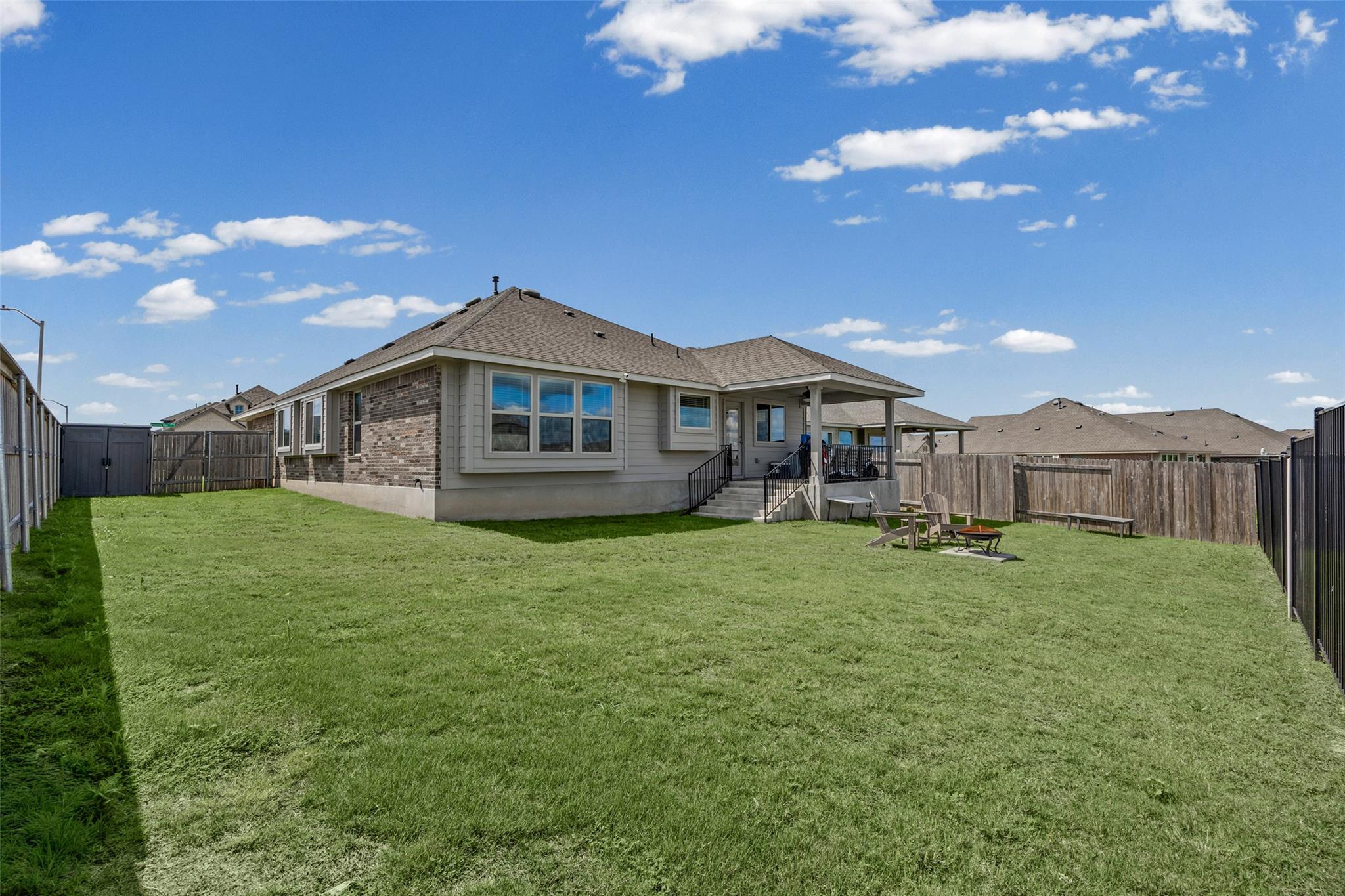 627 Biscayne Bay Bnd Property Photo 18