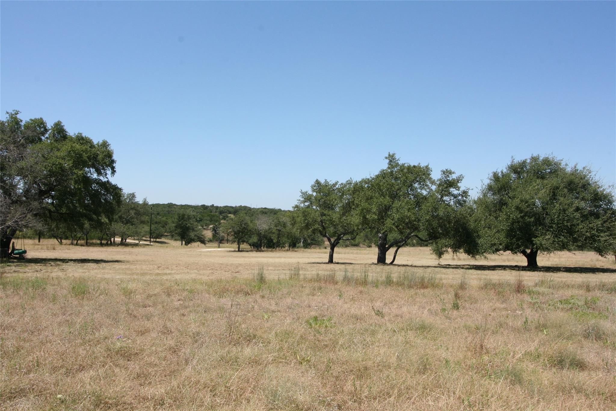 191 Pivot Cir Property Photo 4
