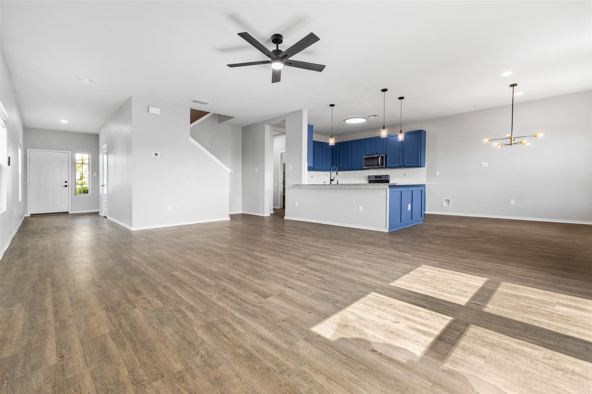 223 Hunters Brk Property Photo 6