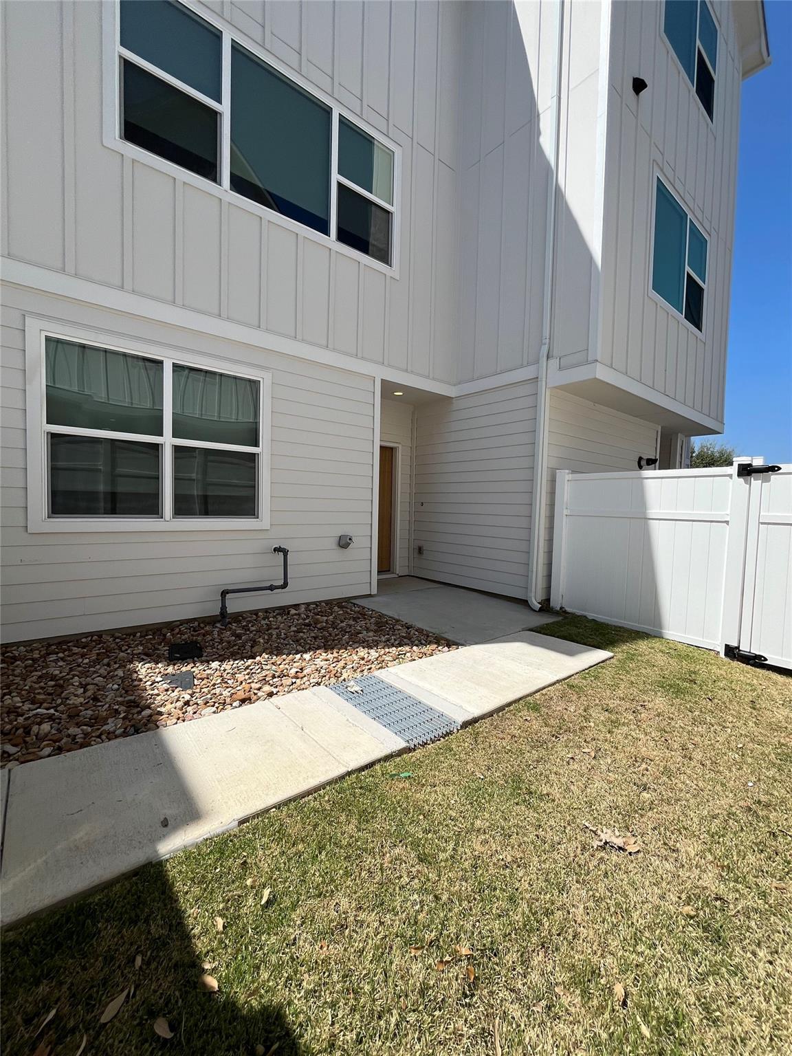 11600 Pastini Cir Property Photo 3