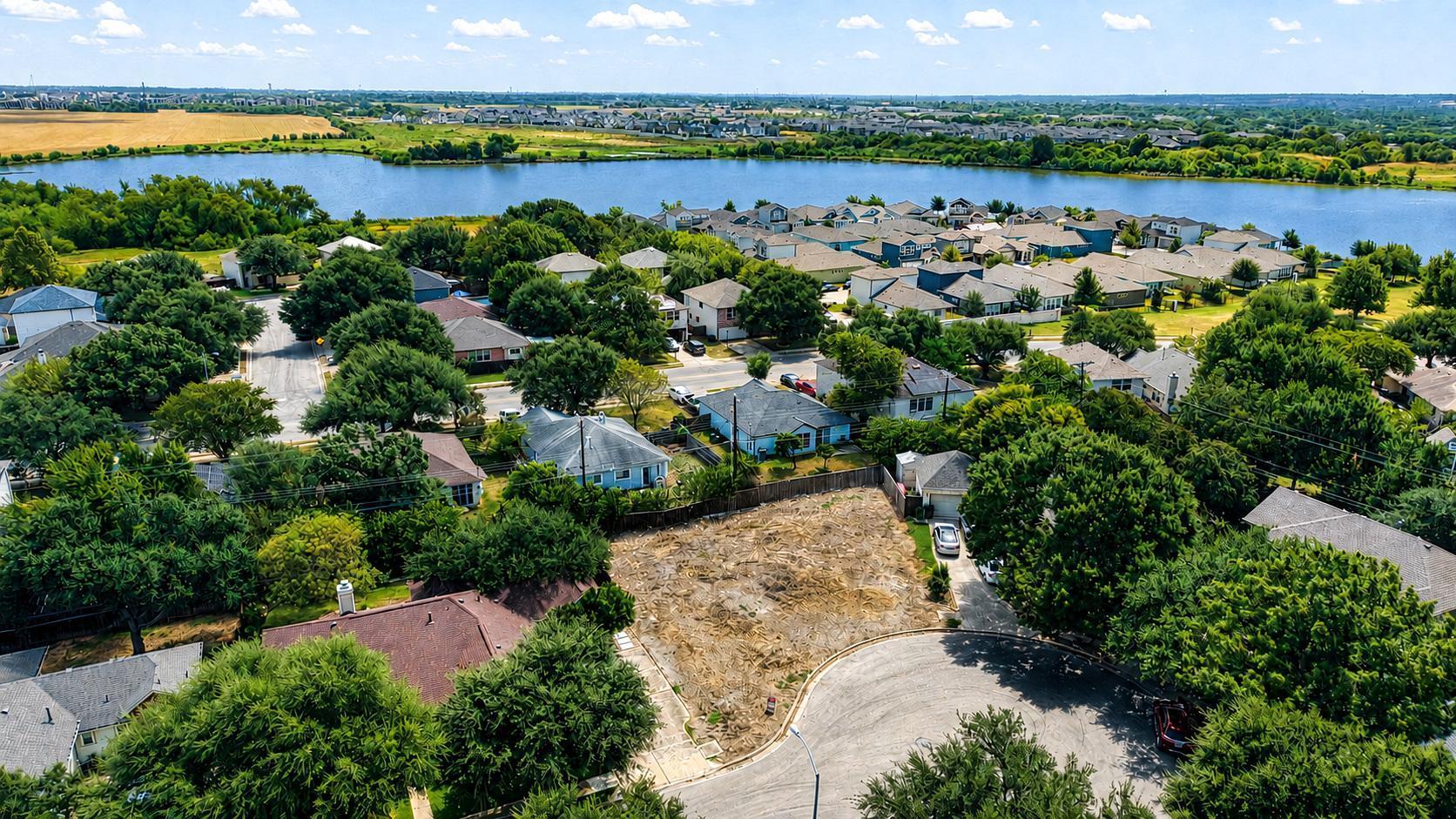 1717 Chalice Cv Property Photo 4