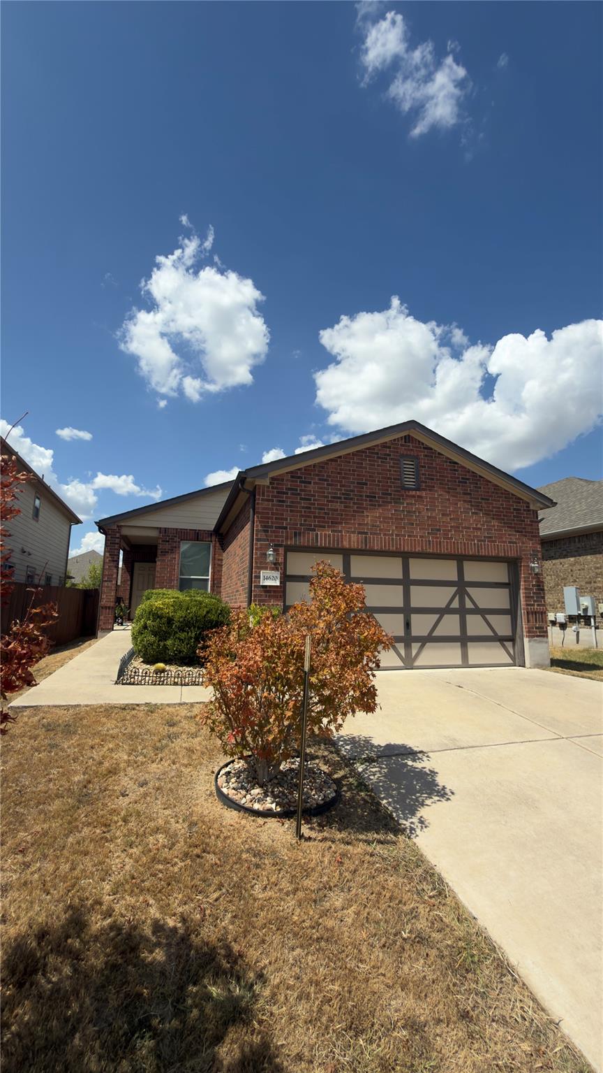 14620 Goshawk Dr Property Photo 1