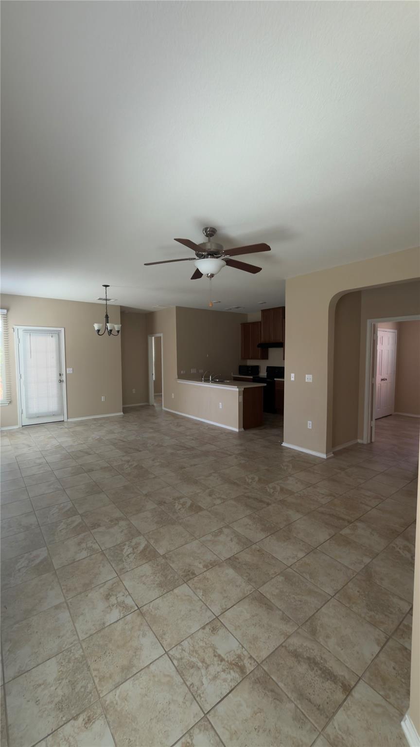 14620 Goshawk Dr Property Photo 3