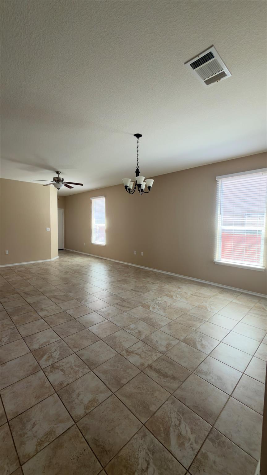 14620 Goshawk Dr Property Photo 5