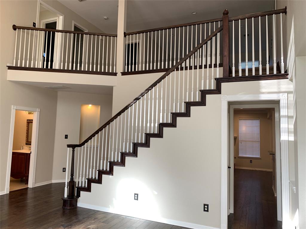 4512 Heights Dr Property Photo 2