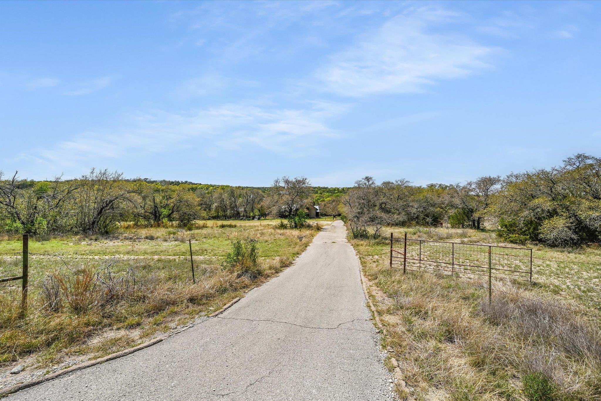 22419 Hazy Hollow Cv Property Photo 4
