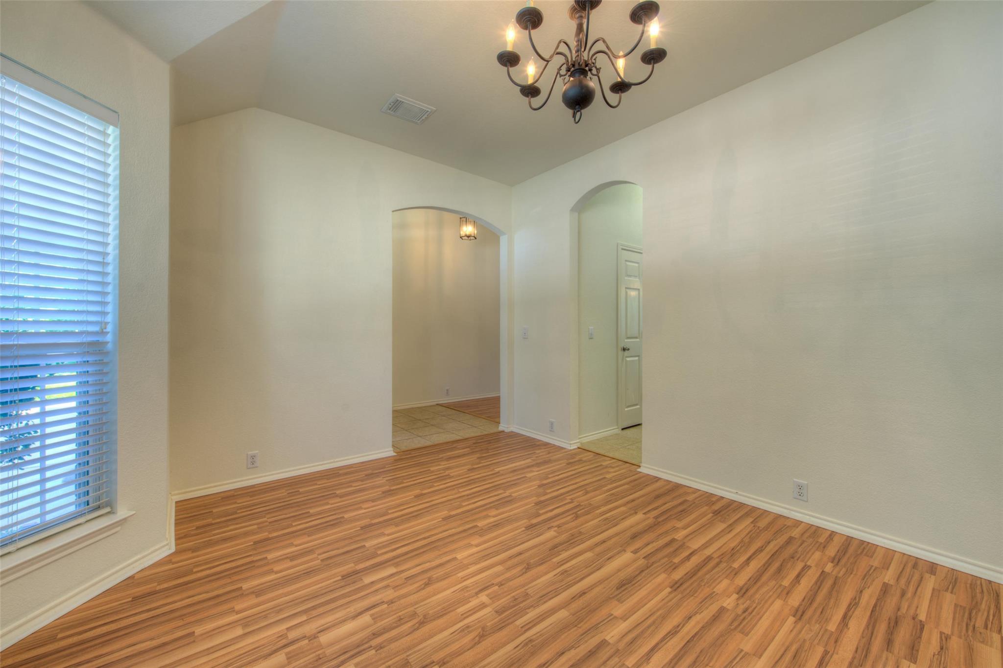 1632 Belvedere Pl Property Photo 6