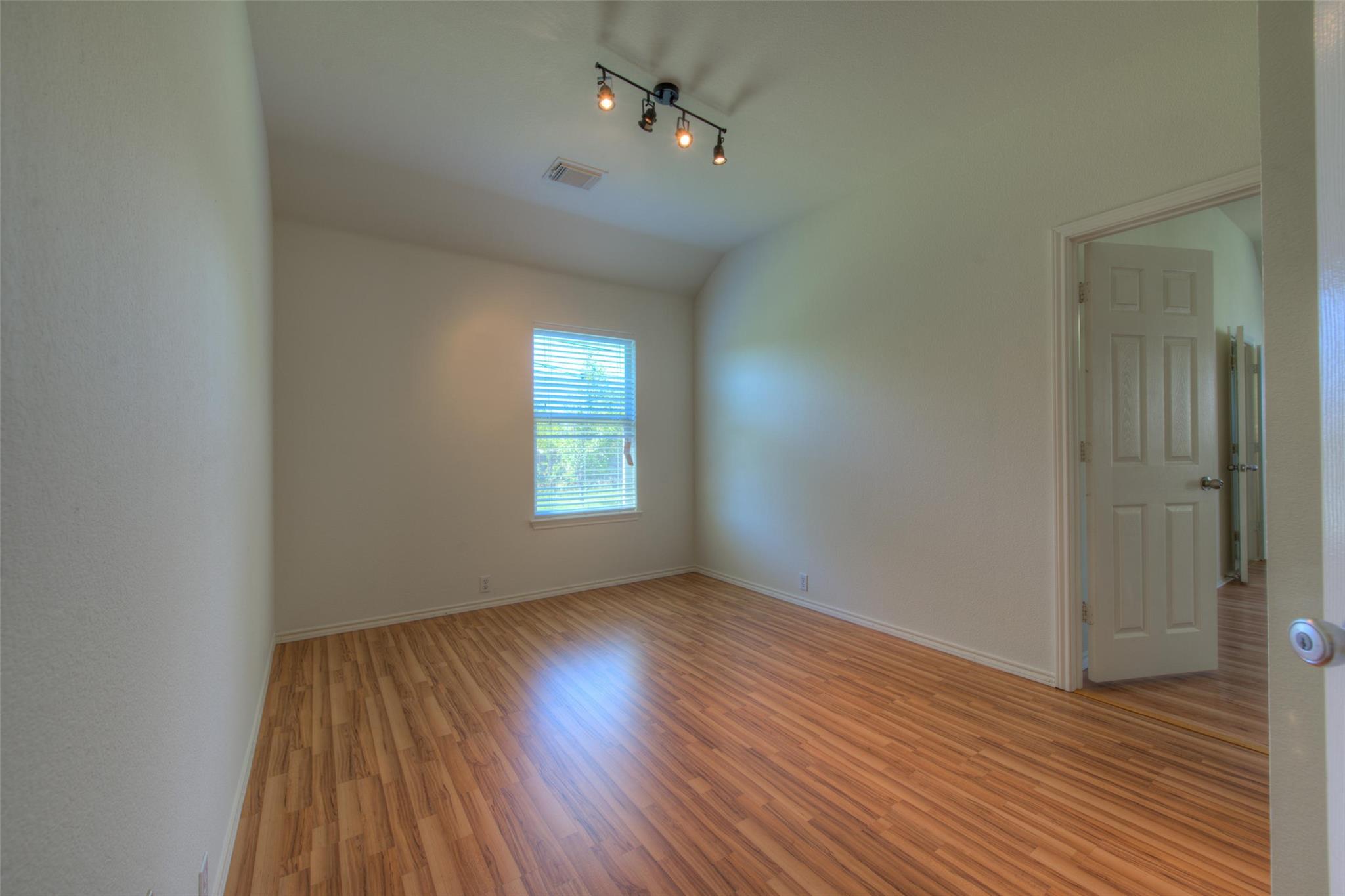 1632 Belvedere Pl Property Photo 17