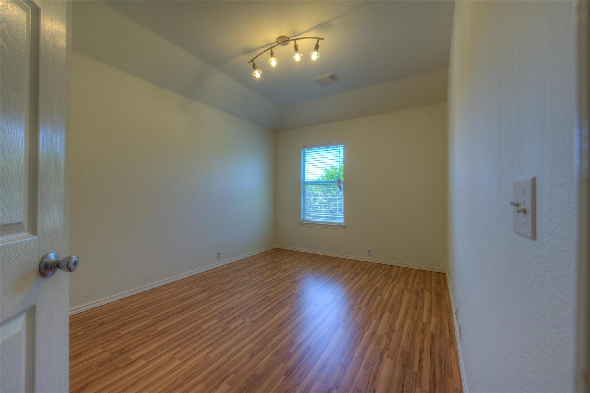 1632 Belvedere Pl Property Photo 18