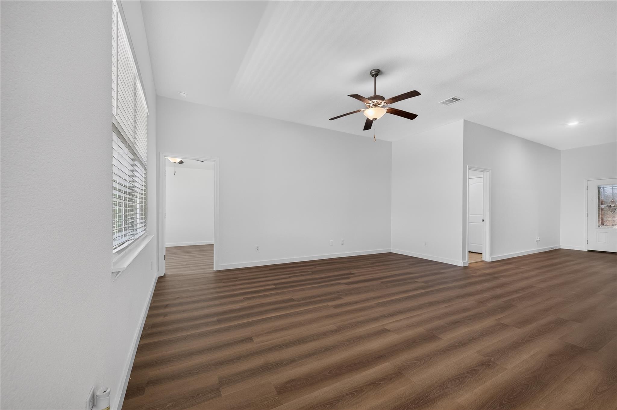 19709 Andrew Jackson St Property Photo 5