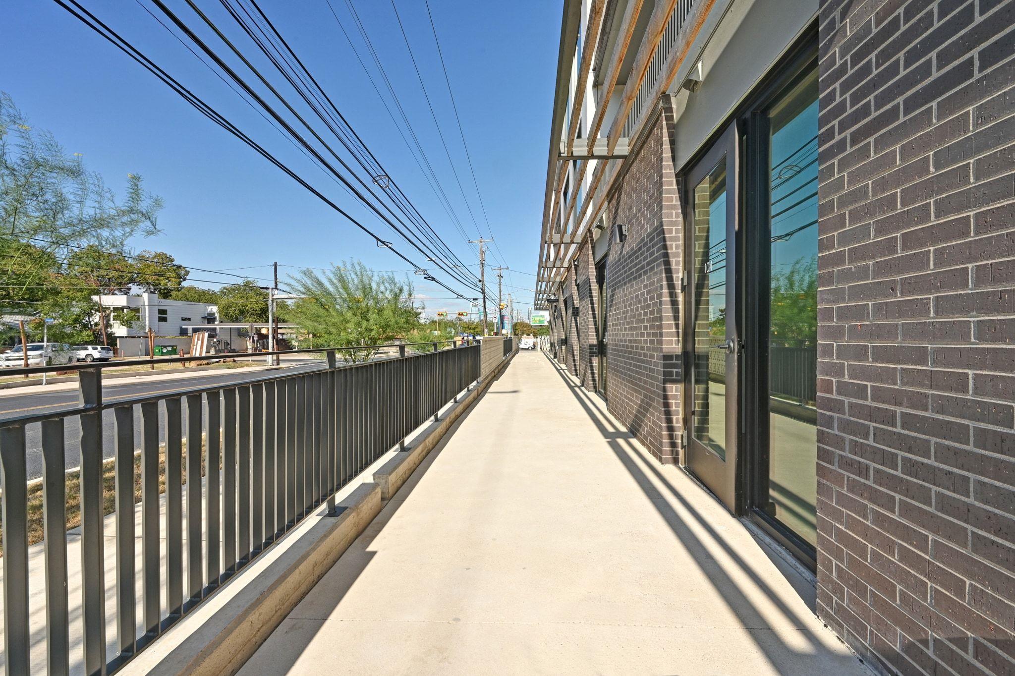 2209 S 1st St #104 Property Photo 4