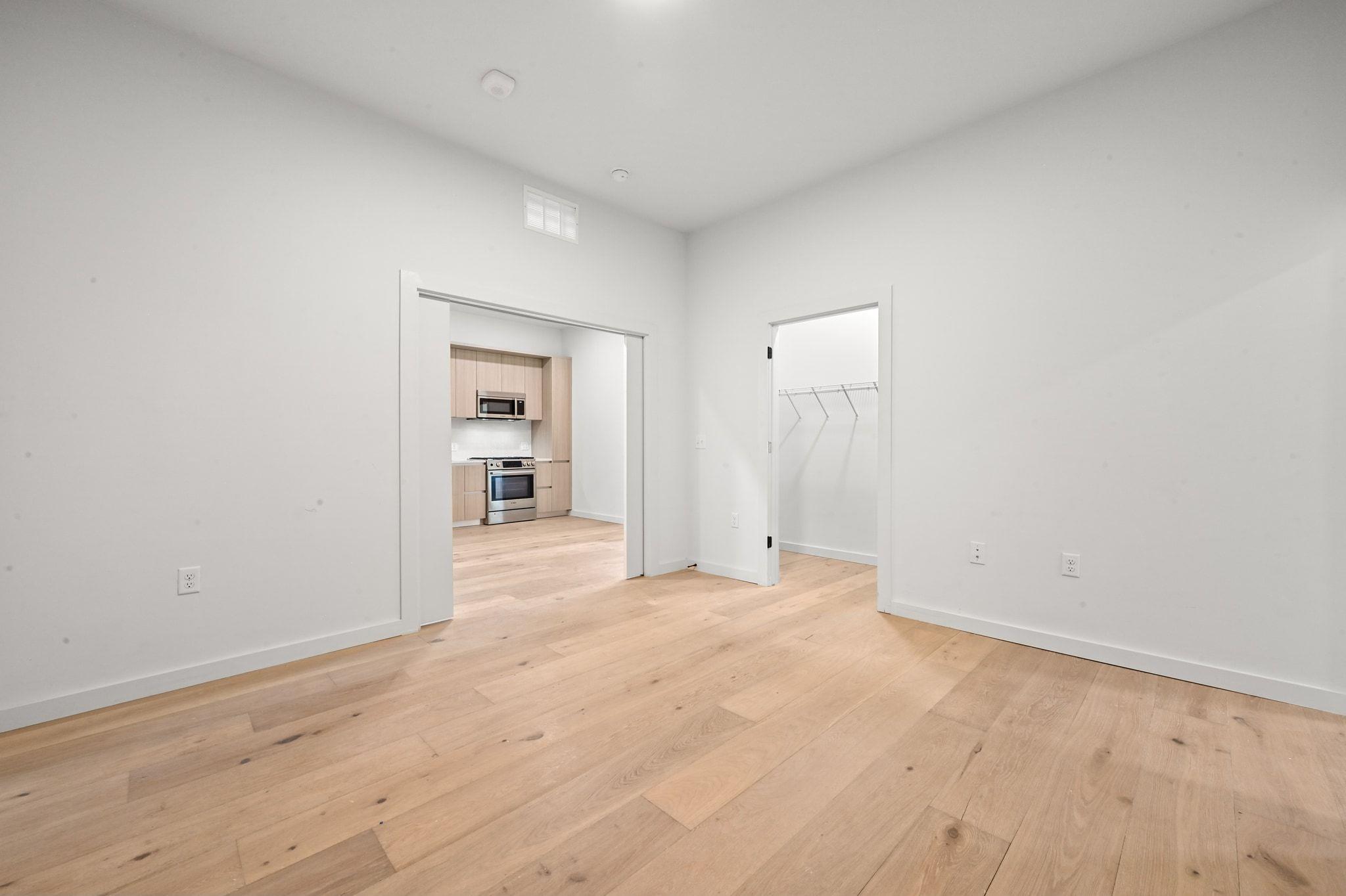 2209 S 1st St #104 Property Photo 19