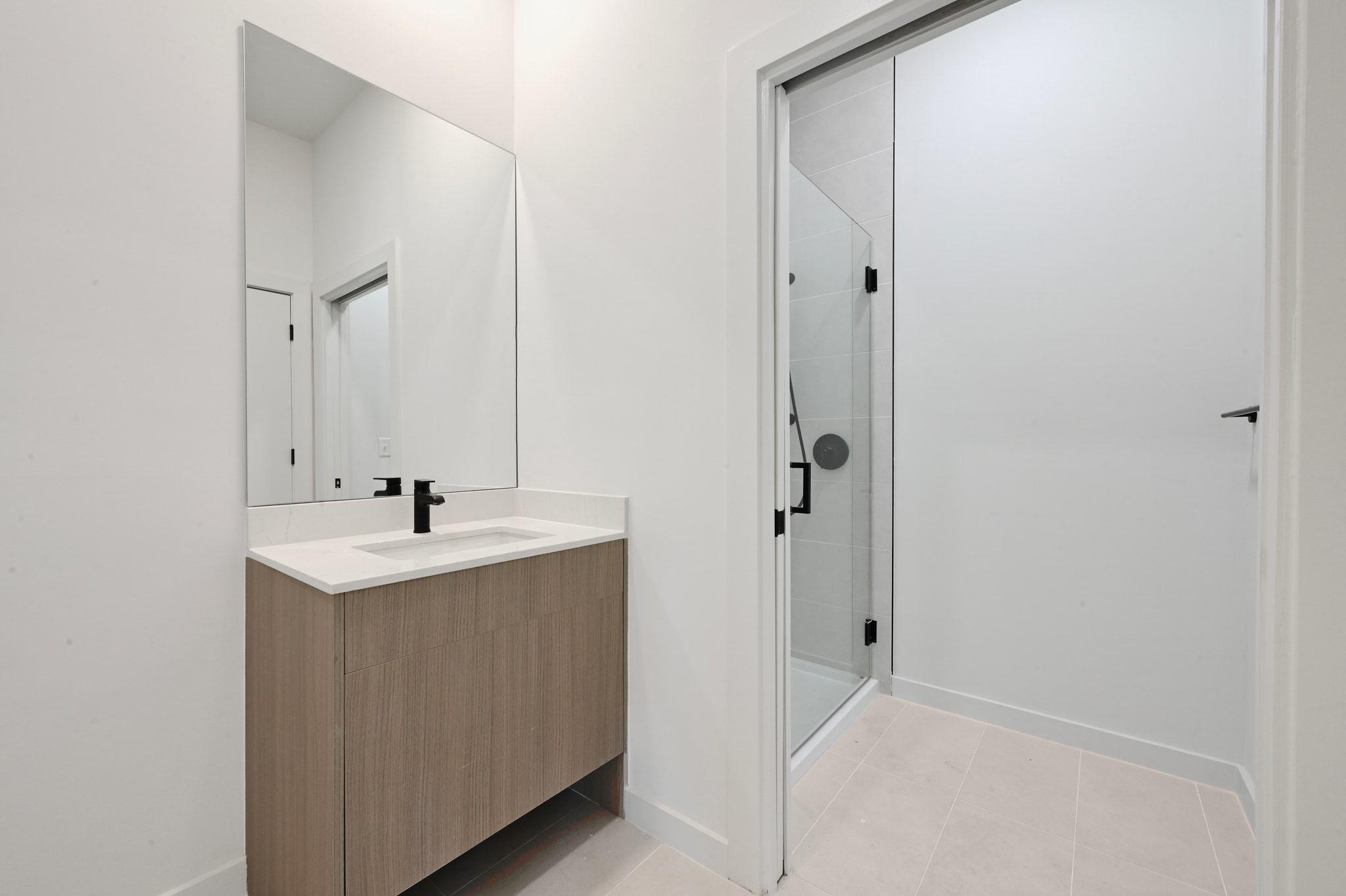 2209 S 1st St #104 Property Photo 21