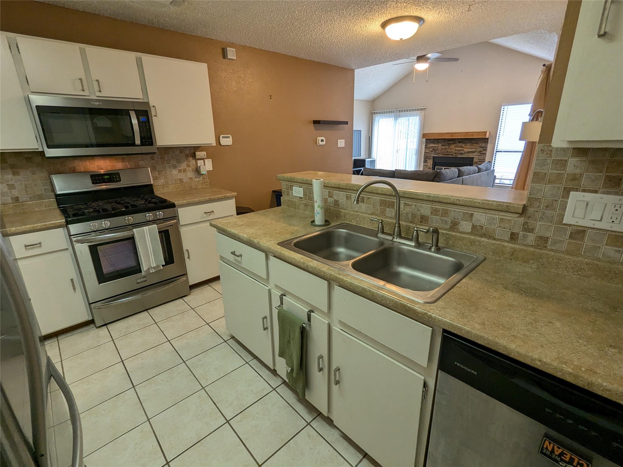 11609 Tallow Field Way Property Photo 7