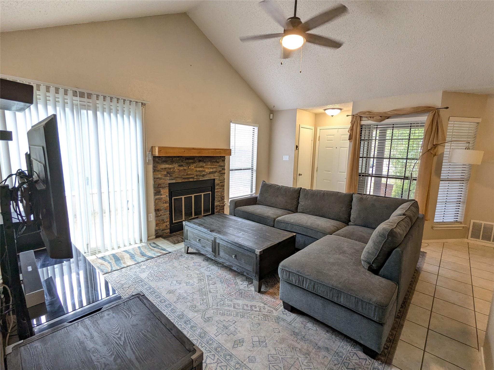 11609 Tallow Field Way Property Photo 8