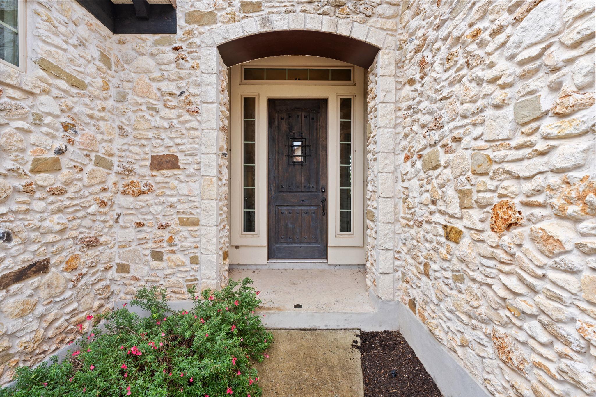 106 Gemstone None Property Photo 2