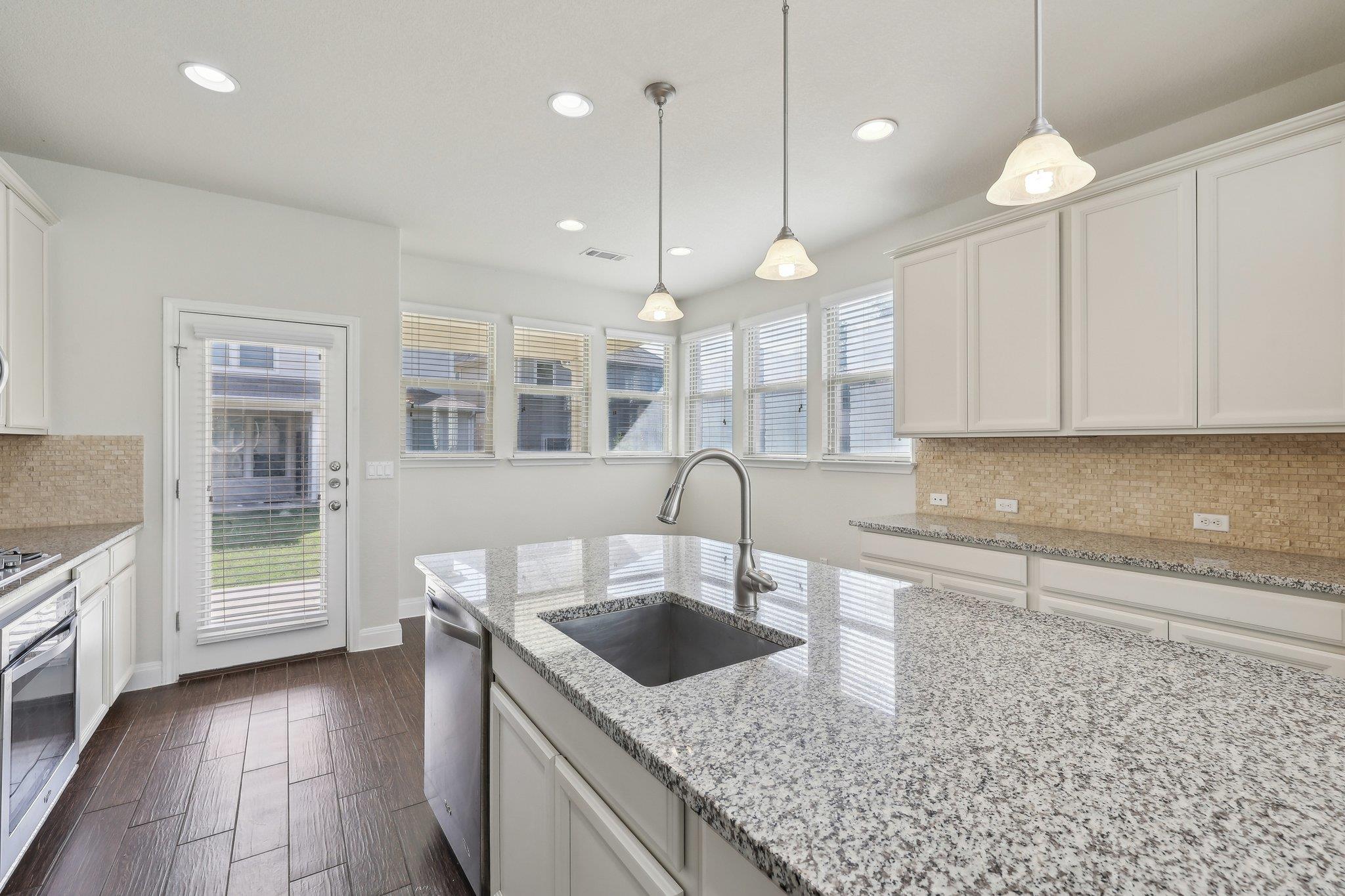 10418 Turnbull Loop Property Photo 10