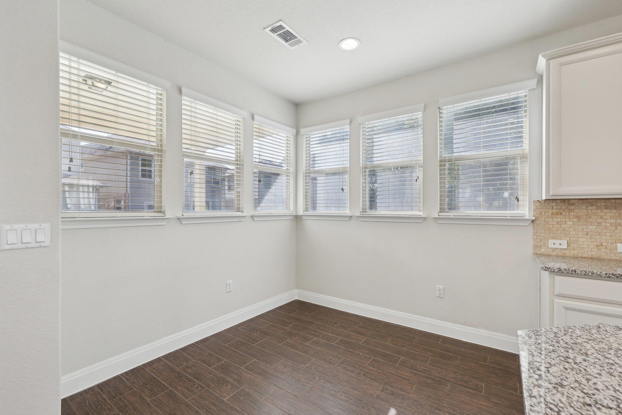 10418 Turnbull Loop Property Photo 12