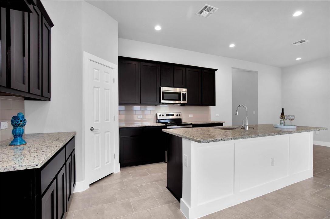 9708 Evening Canopy Dr Property Photo 5